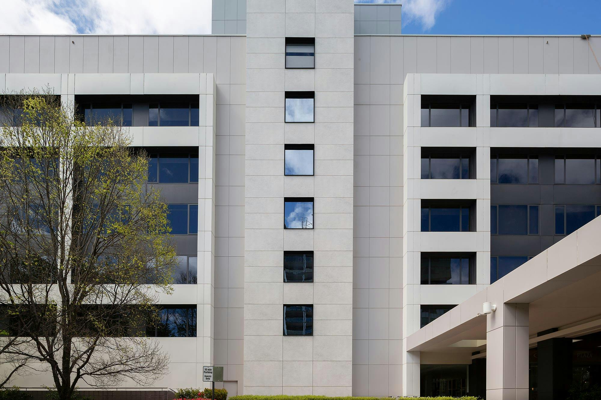 Image 32 of Crowne plaza facade 8.jpg?auto=format%2Ccompress&ixlib=php 3.3 in Dekton Lunar adds character to the Crowne Plaza hotel in Canberra, Australia - Cosentino