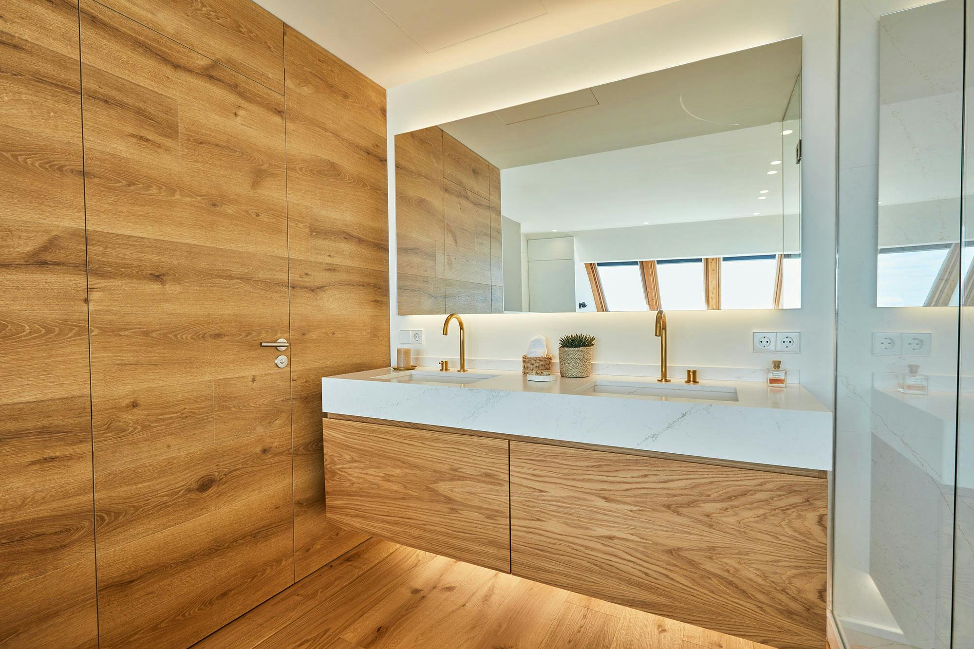 Image of balmes sobre atico duplex 21.jpg?auto=format%2Ccompress&ixlib=php 3.3 in {{A duplex in Barcelona is brought back to life thanks to a bright, open-plan renovation, enhanced by the light tones of Silestone}} - Cosentino