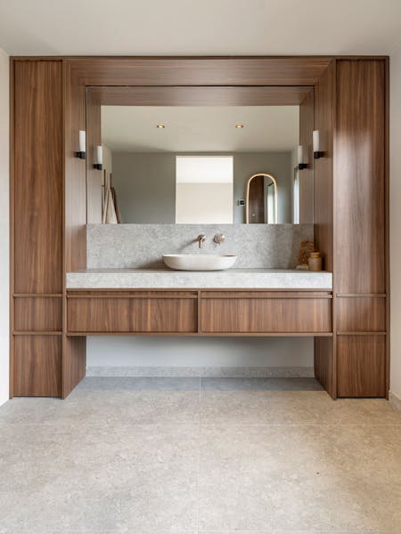 Image of Bathroom Kenisur 1.jpg?auto=format%2Ccompress&fit=crop&ixlib=php 3.3 in Silestone brings a touch of elegance to the Radisson RED Madrid hotel - Cosentino