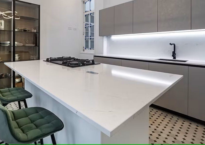 Image 36 of cocina vivienda malaga 2 2 2.jpg?auto=format%2Ccompress&ixlib=php 3.3 in A sophisticated home with a Dekton worktop in the scullery: the new trend for large kitchens - Cosentino