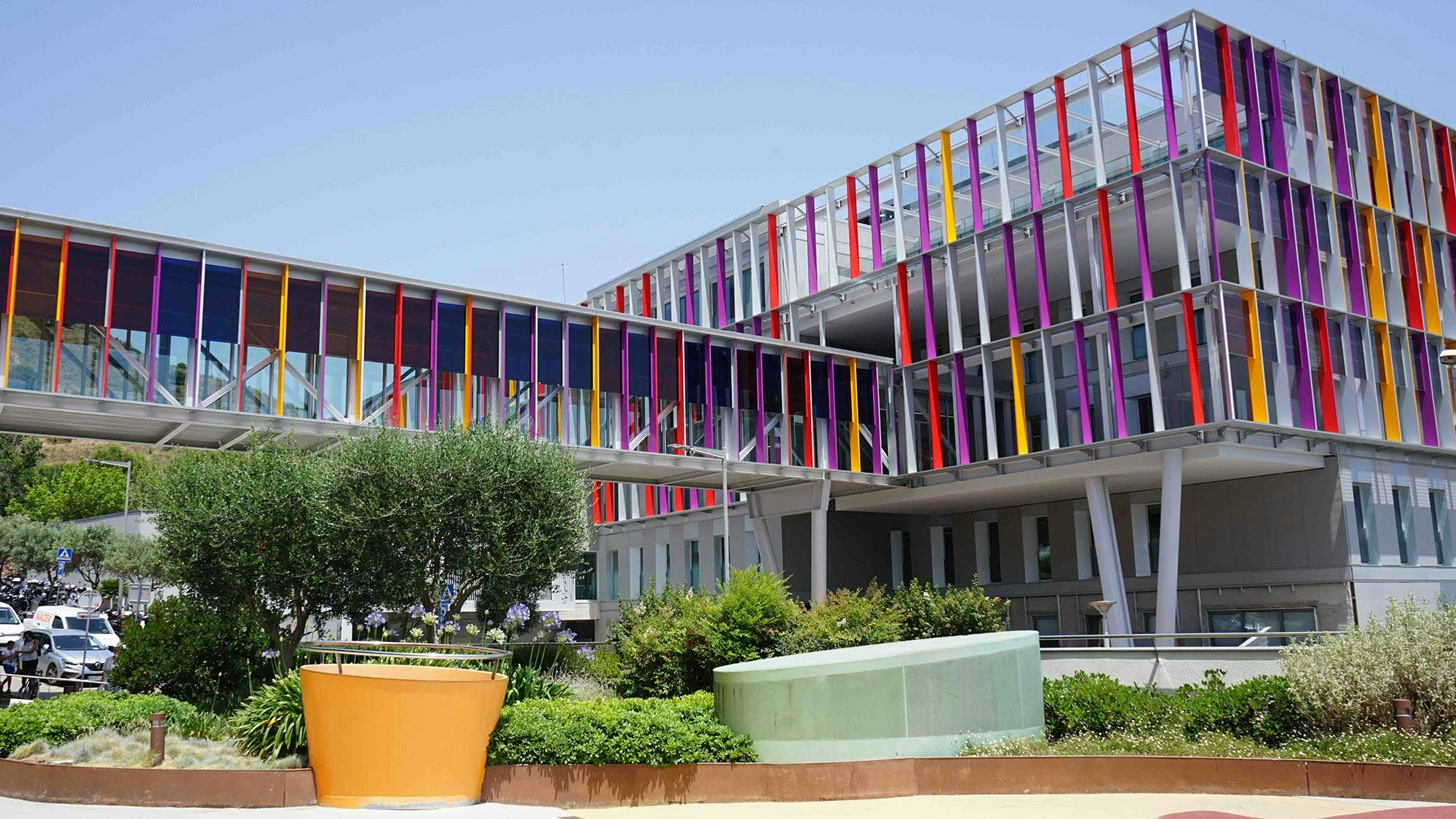 Image 33 of Hospital san juan de dios 2.jpg?auto=format%2Ccompress&ixlib=php 3.3 in Cosentino donates the façade cladding for the first monographic paediatric oncological centre in Spain - Cosentino