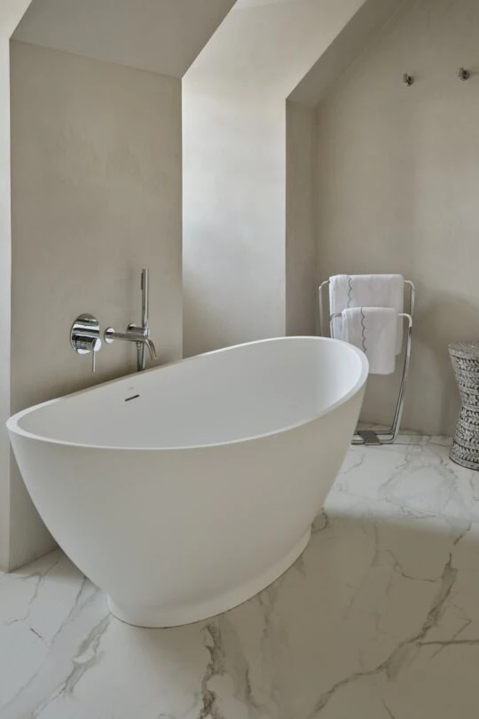 Oxshott (16) Oxshott (16)