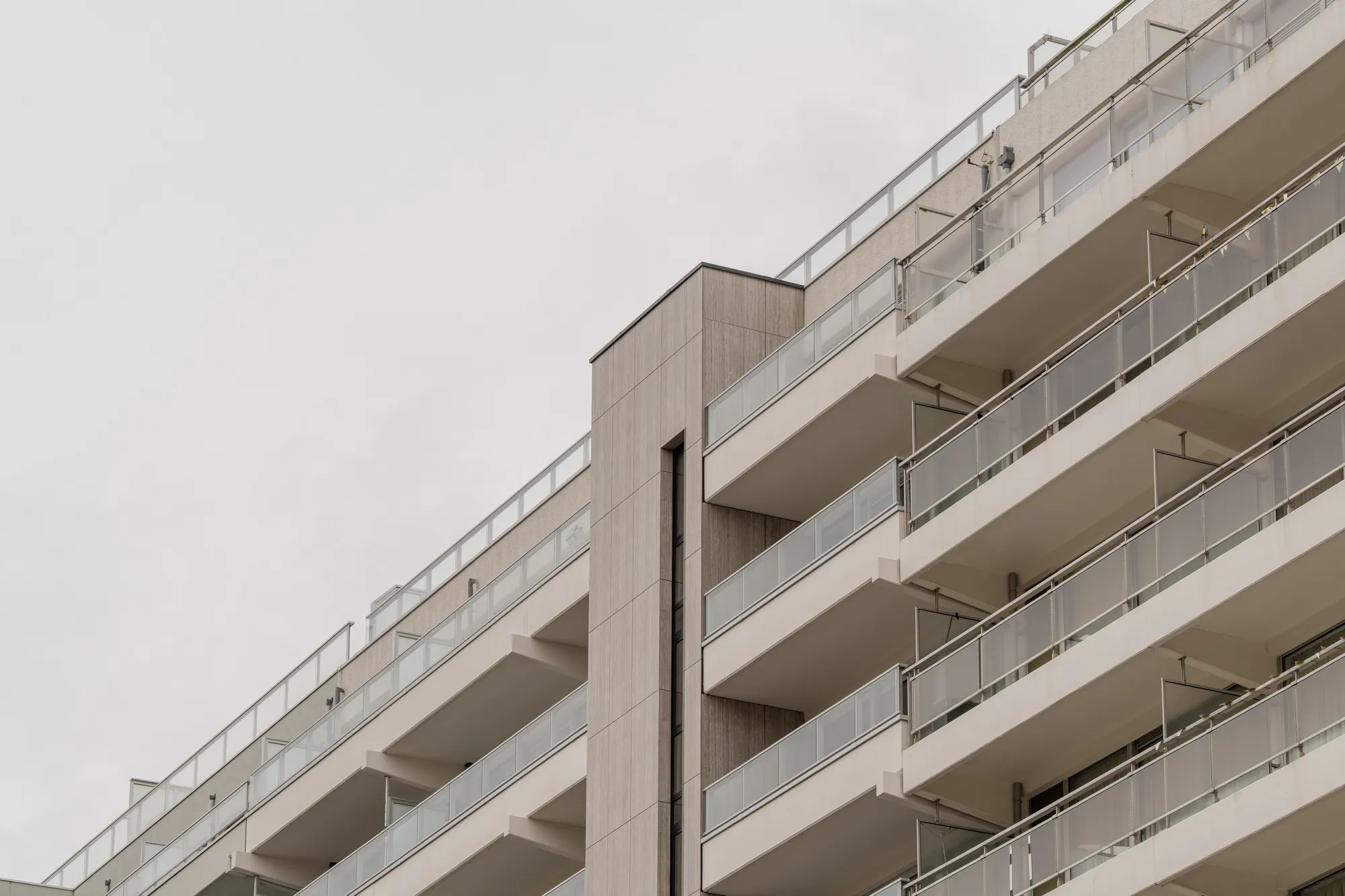 Pilar Shoots - Meeuwenbank HR-2 Image 34 of Pilar Shoots Meeuwenbank HR 2.jpg?auto=format%2Ccompress&ixlib=php 3.3 in A new kitchen that felt bright and clean with Silestone - Cosentino