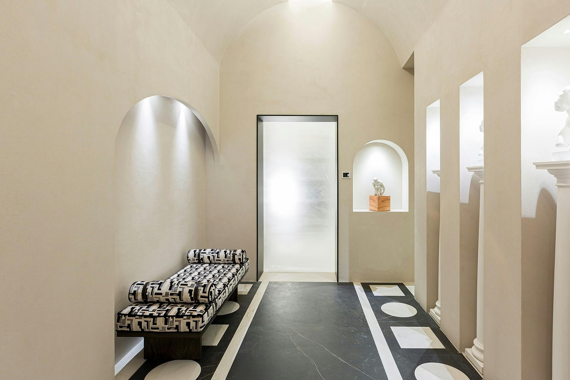 Bildnummer 35 des aktuellen Abschnitts von A contemporary public toilet design inspired by Roman public baths von Cosentino Österreich