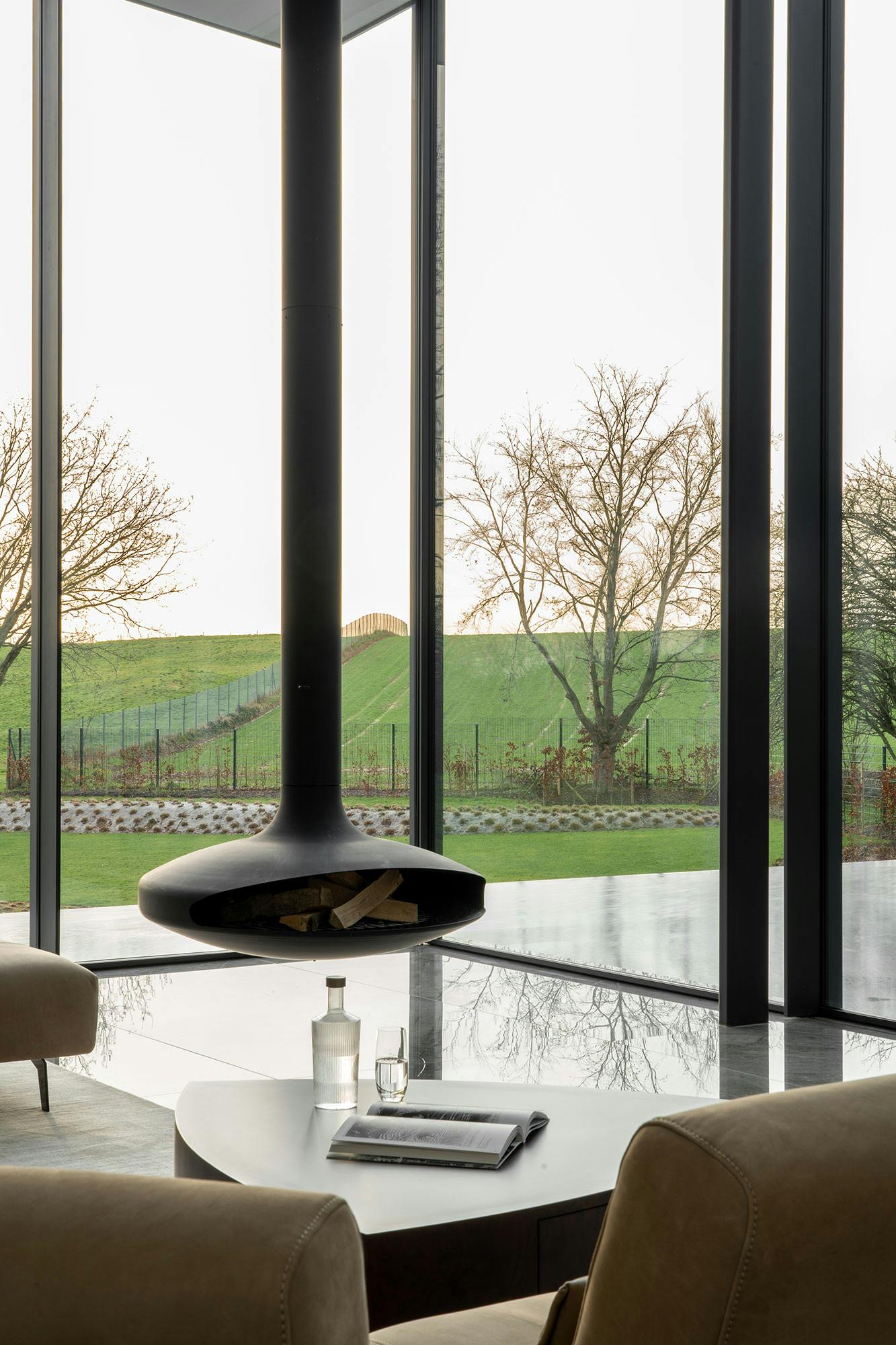 Bildnummer 39 des aktuellen Abschnitts von The floor in the spotlight: how eye-catching design enhances minimalist architecture von Cosentino Österreich