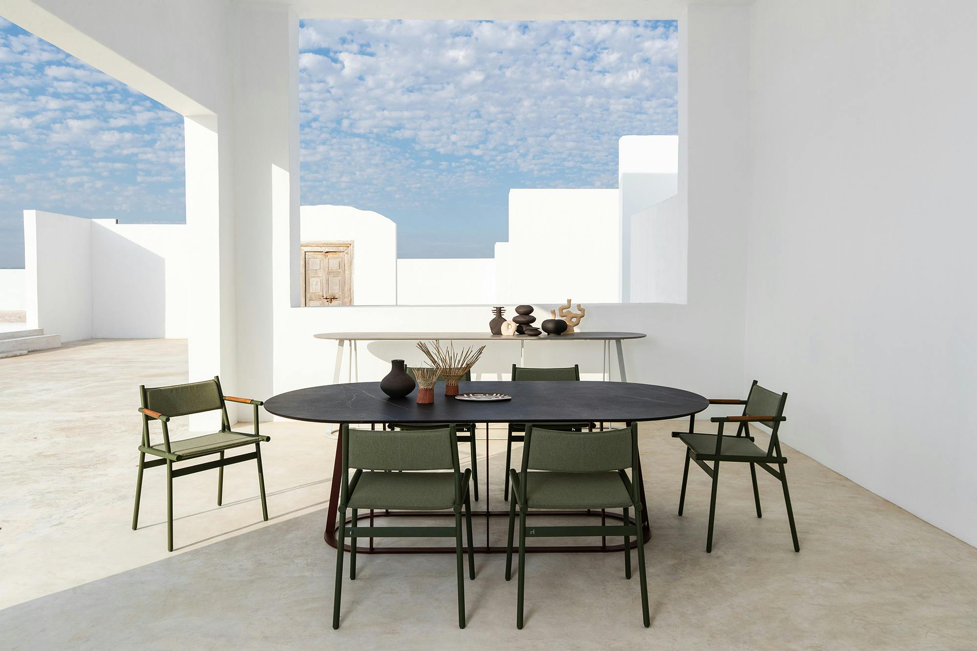 Bildnummer 46 des aktuellen Abschnitts von Renowned interior designer Adriana Nicolau launches a collection of original tables in Dekton von Cosentino Österreich
