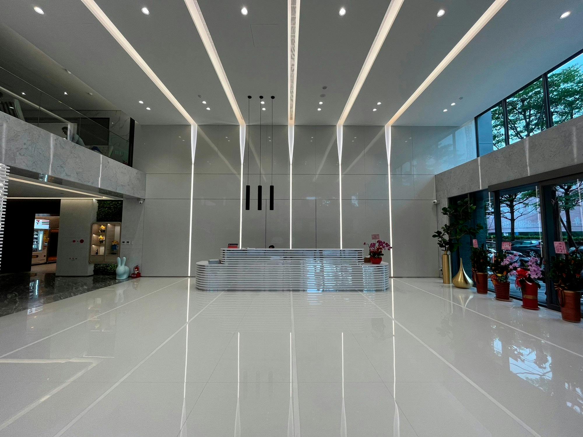 Bildnummer 44 des aktuellen Abschnitts von São Paulos führende Unternehmensgruppe nutzt Dekton für ihre neuen eleganten Büros.	 von Cosentino Österreich