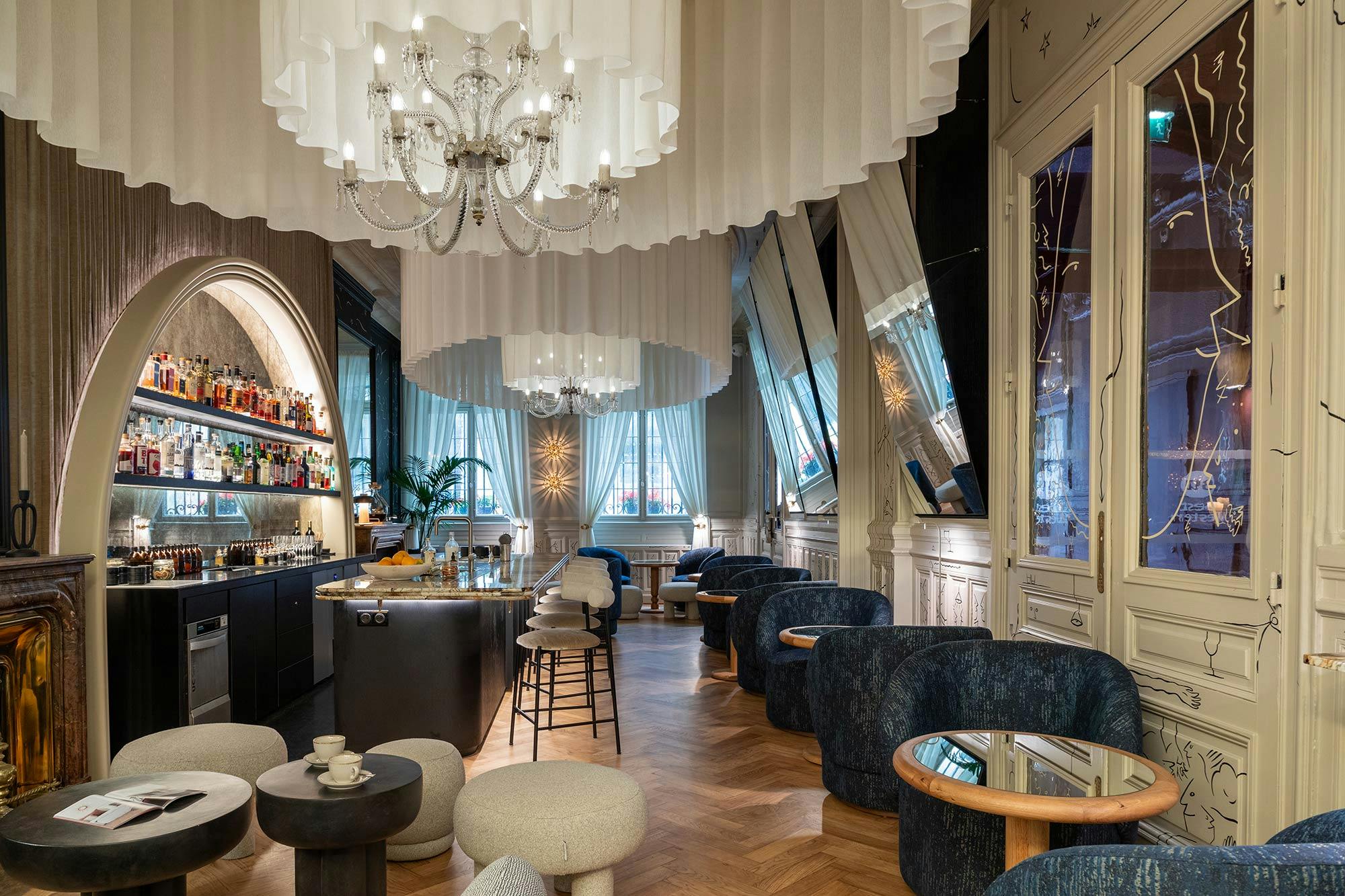 Bildnummer 32 des aktuellen Abschnitts von The renovation of Grand Hôtel Français in Bordeaux gets a romantic, modern style using noble materials von Cosentino Österreich