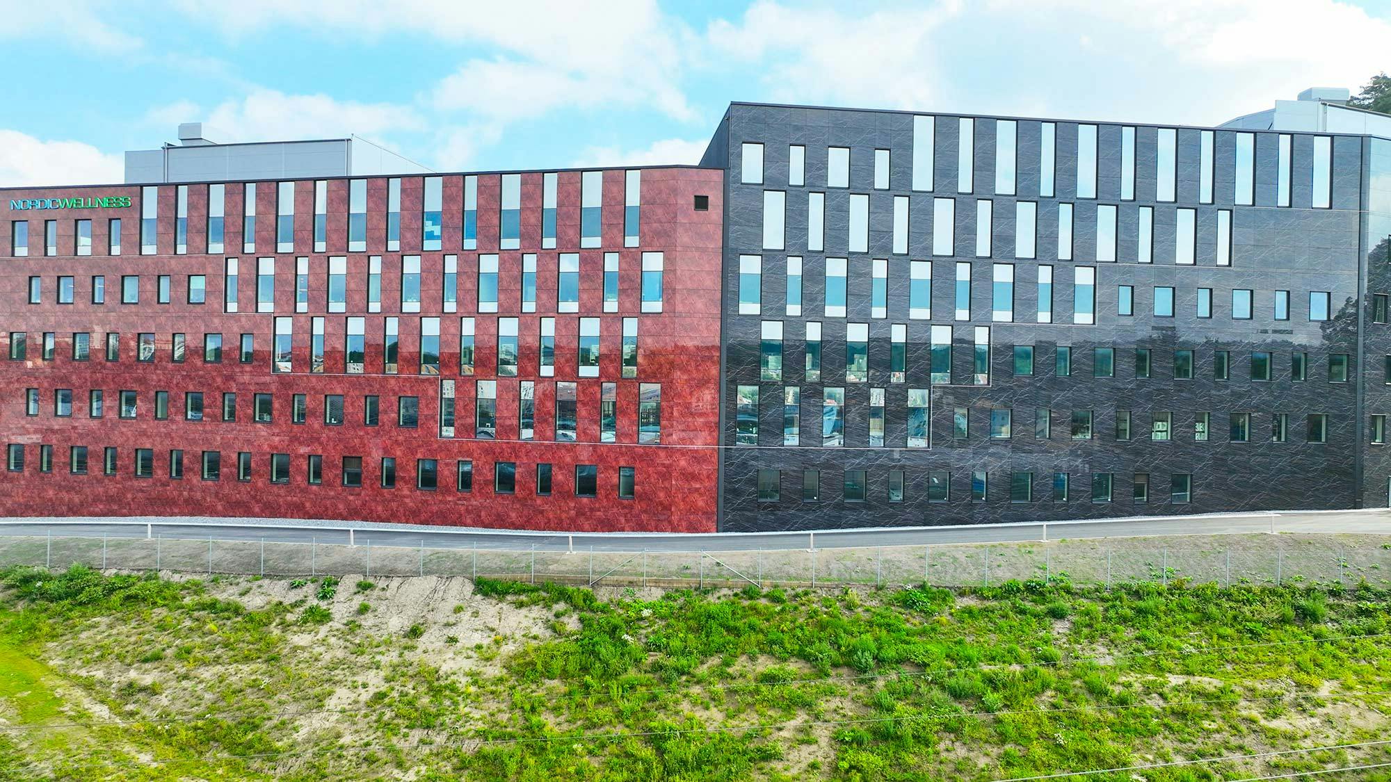Bildnummer 34 des aktuellen Abschnitts von An iconic building featuring DKTN ID inside and out von Cosentino Deutschland