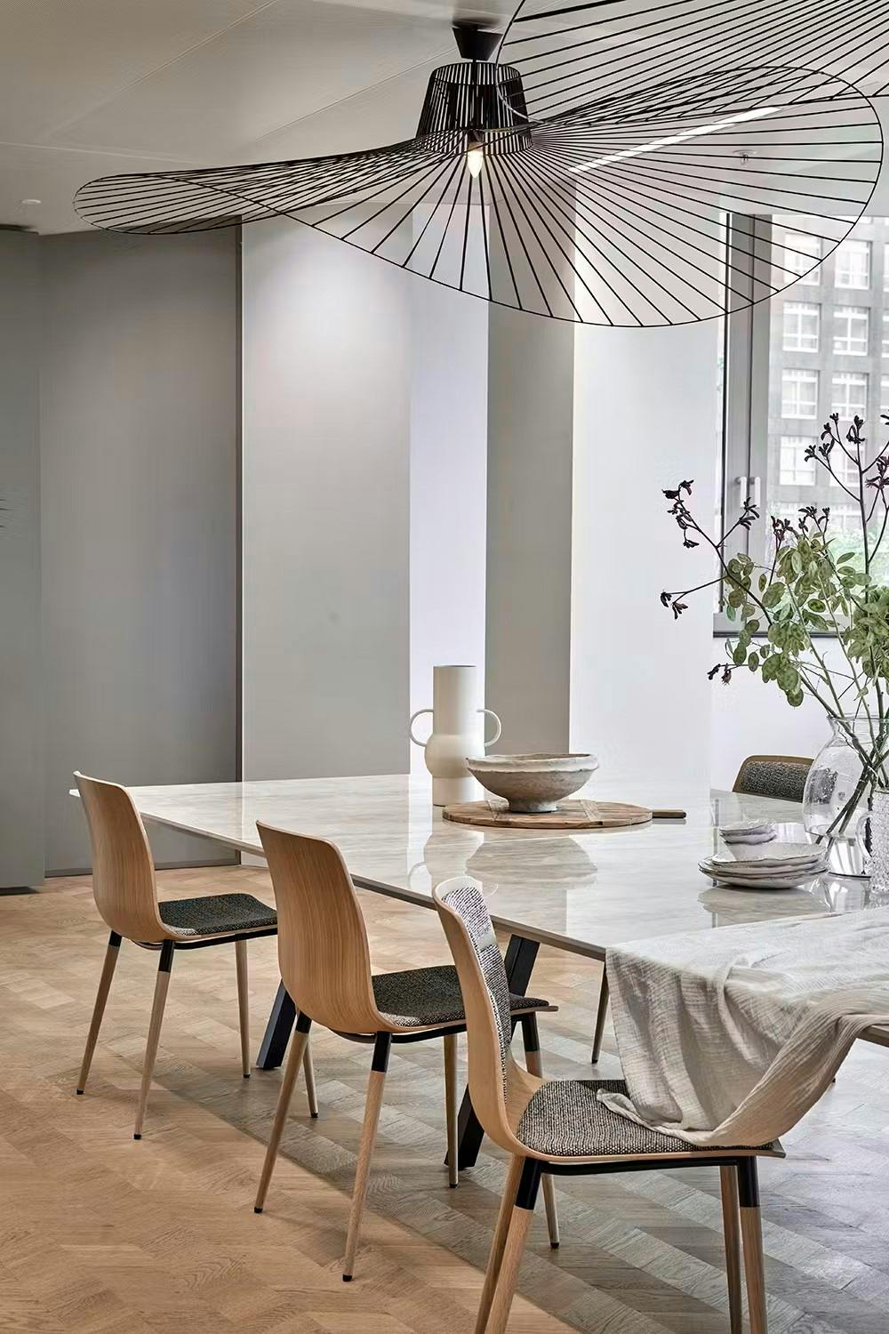 Bildnummer 38 des aktuellen Abschnitts von DKTN Sirius adds a welcoming touch to the kitchens of a residential development in Dubai von Cosentino Deutschland