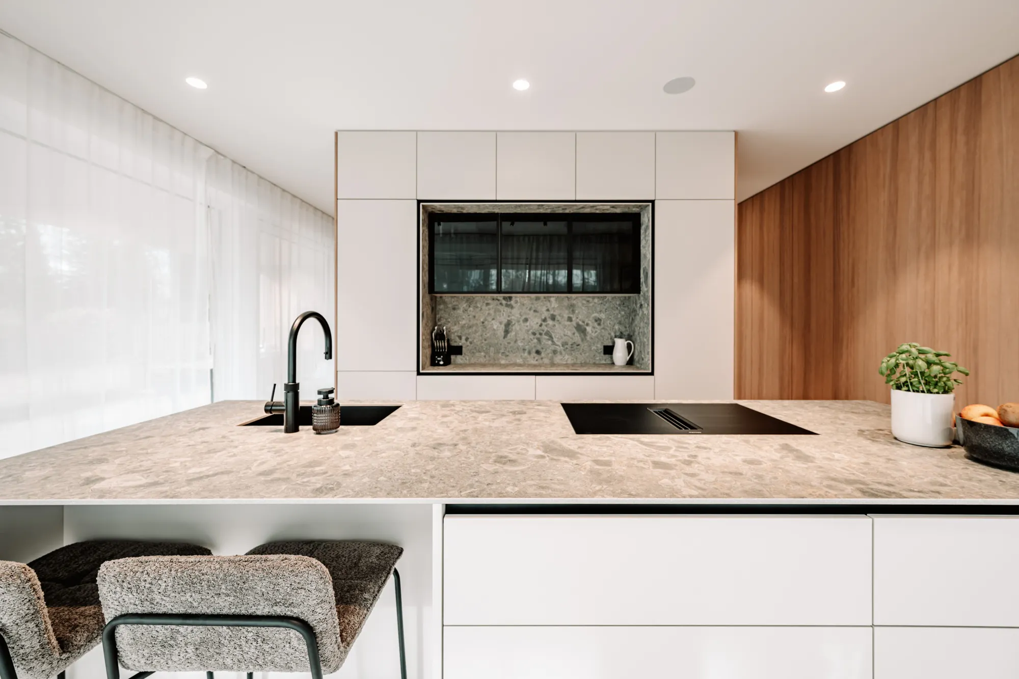 Mediterranean Essence (2) Image 42 of Mediterranean Essence 2.jpg?auto=format%2Ccompress&ixlib=php 3.3 in A serene and timeless kitchen designed for sharing - Cosentino