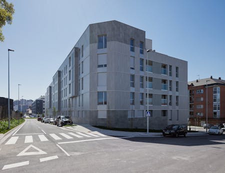 Bildnummer 38 des aktuellen Abschnitts von Compact style for a subsidised housing building  von Cosentino Deutschland