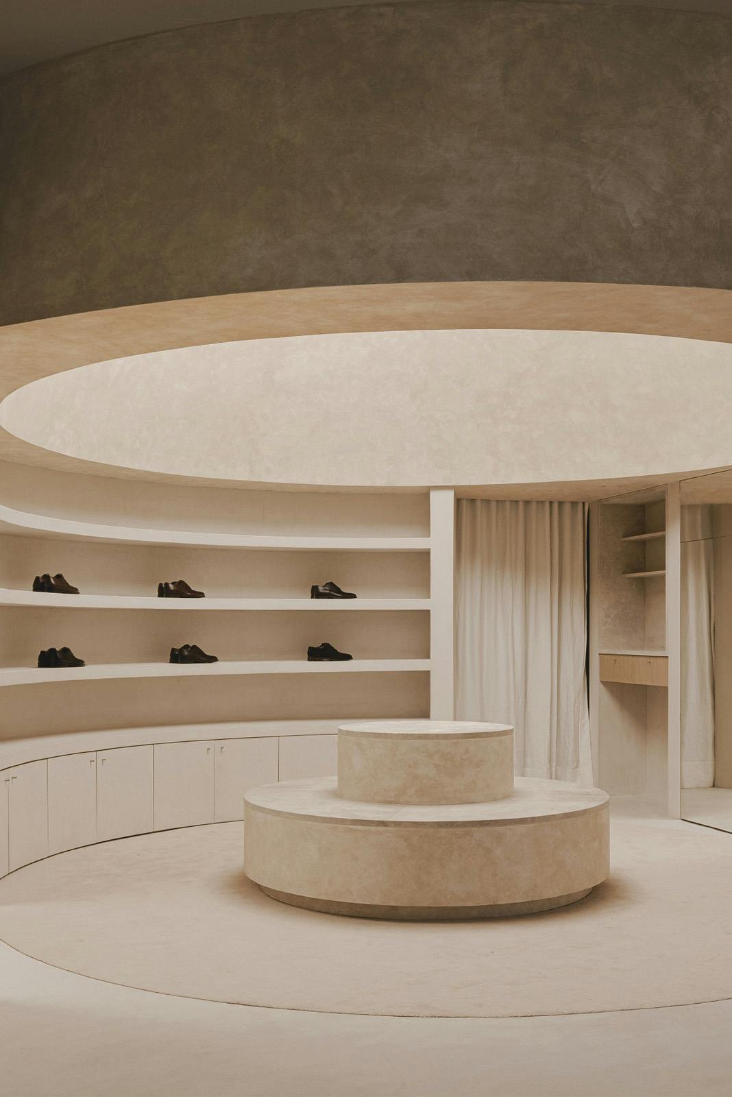 Bildnummer 39 des aktuellen Abschnitts von Diplomatic MG Store von Cosentino Deutschland