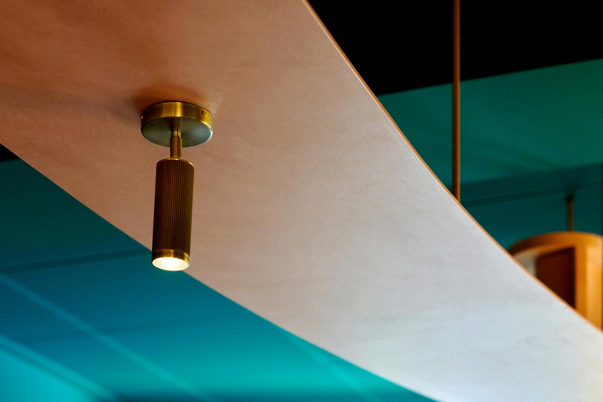 Bildnummer 36 des aktuellen Abschnitts von Dekton gives character to the bar and the organically shaped ceiling of this unique restaurant in Valencia von Cosentino Deutschland