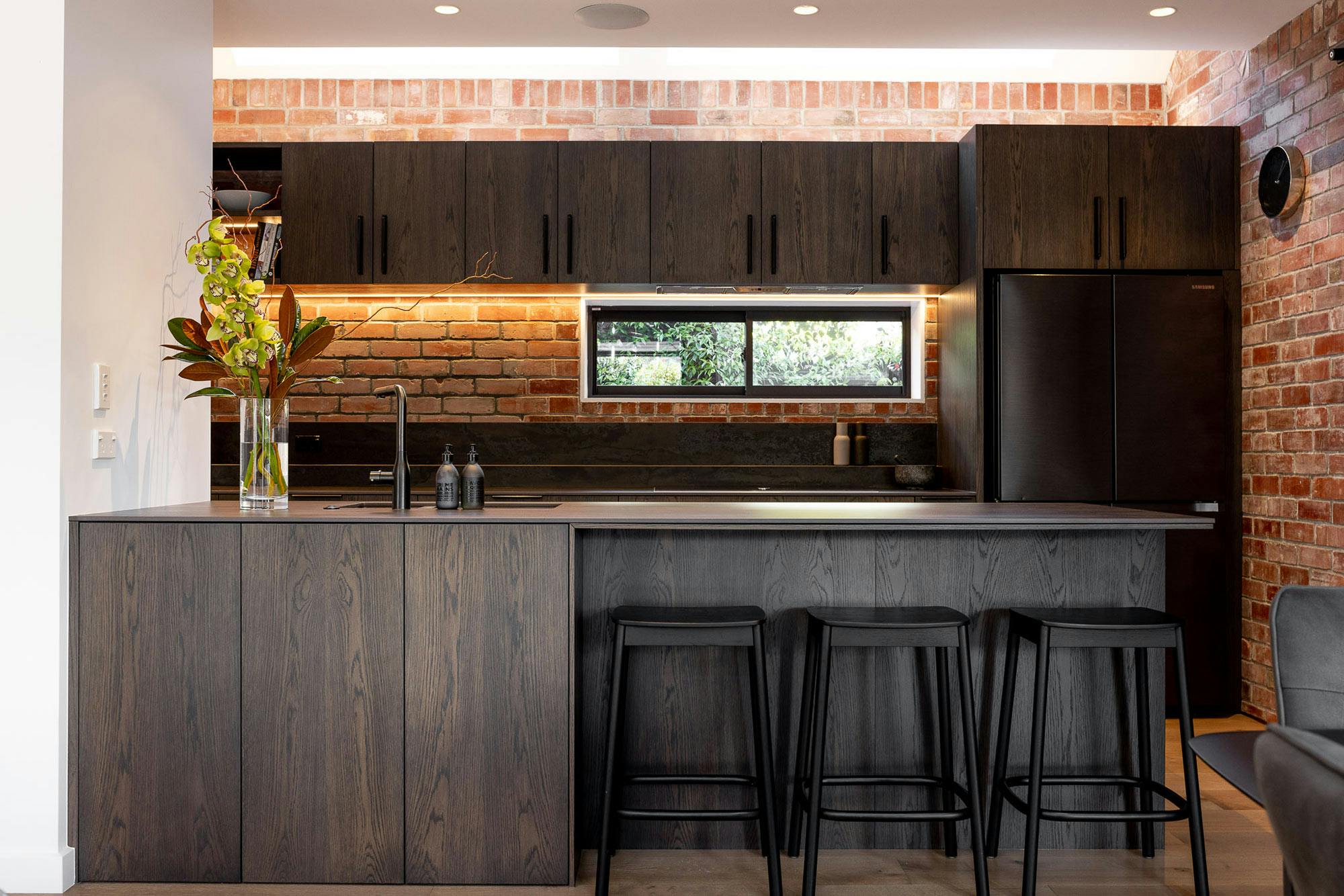 Bildnummer 39 des aktuellen Abschnitts von An open concept kitchen by MS2 Design Studio in a luxury South Beach condo von Cosentino Deutschland