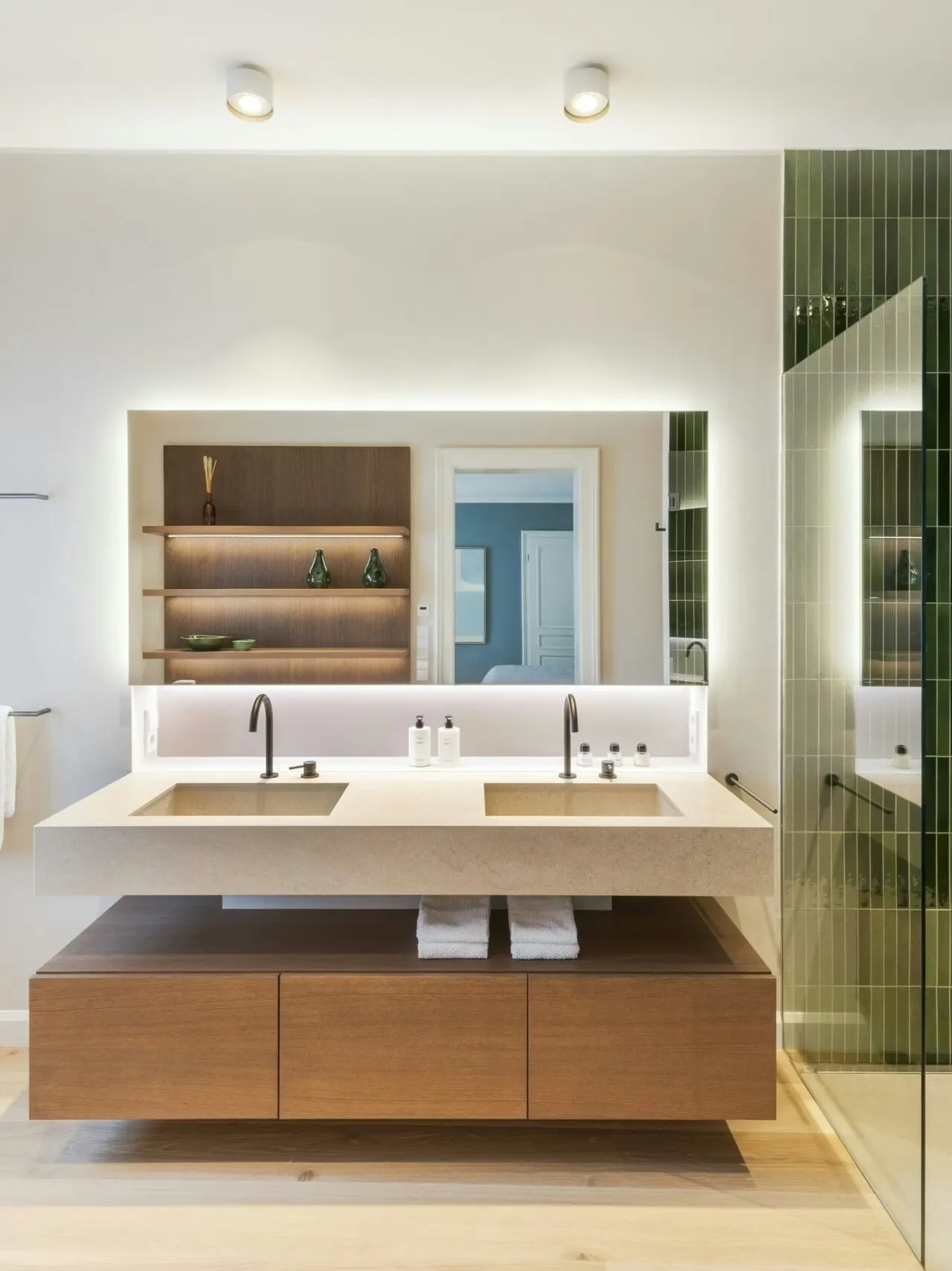 AHA2158©a_hanebeck_1-scaled-1280x1709 AHA2158©a_hanebeck_1-scaled-1280x1709