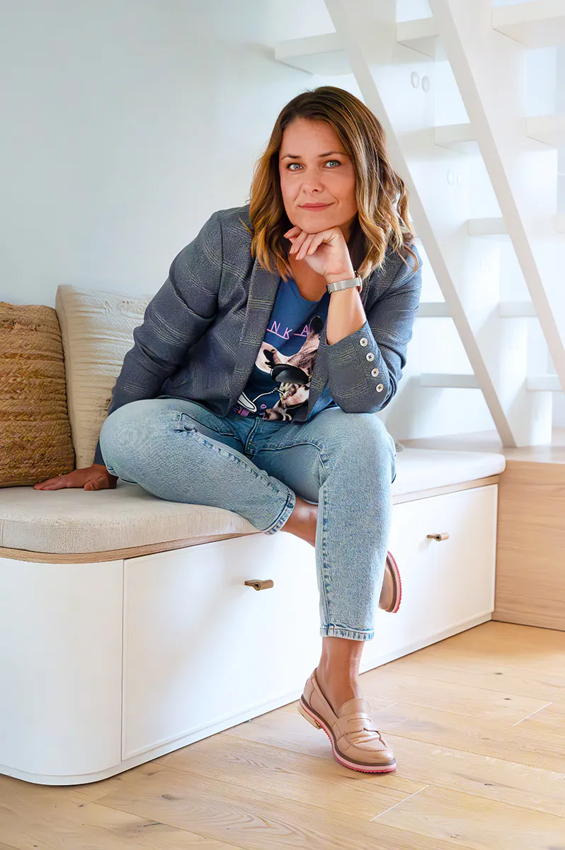 Headshot-Bank2 Image 32 of Headshot Bank2.jpg?auto=format%2Ccompress&ixlib=php 3.3 in Nicole Schüte - Cosentino