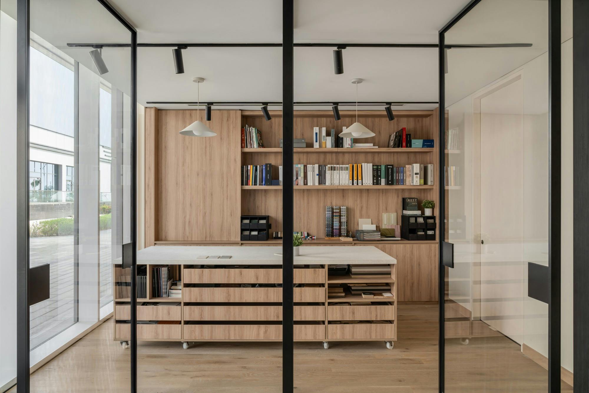 _UC_1760 Image 37 of UC 1760.jpg?auto=format%2Ccompress&ixlib=php 3.3 in A contemporary interior design with Silestone offering versatility - Cosentino