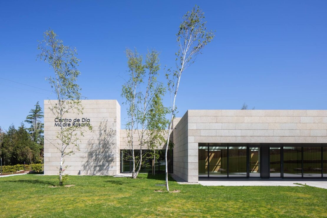 centro de dia madre rosario (8) centro de dia madre rosario (8)