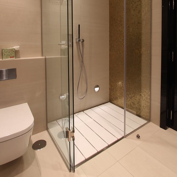 Image number 38 of the current section of White shower trays in Cosentino Australia