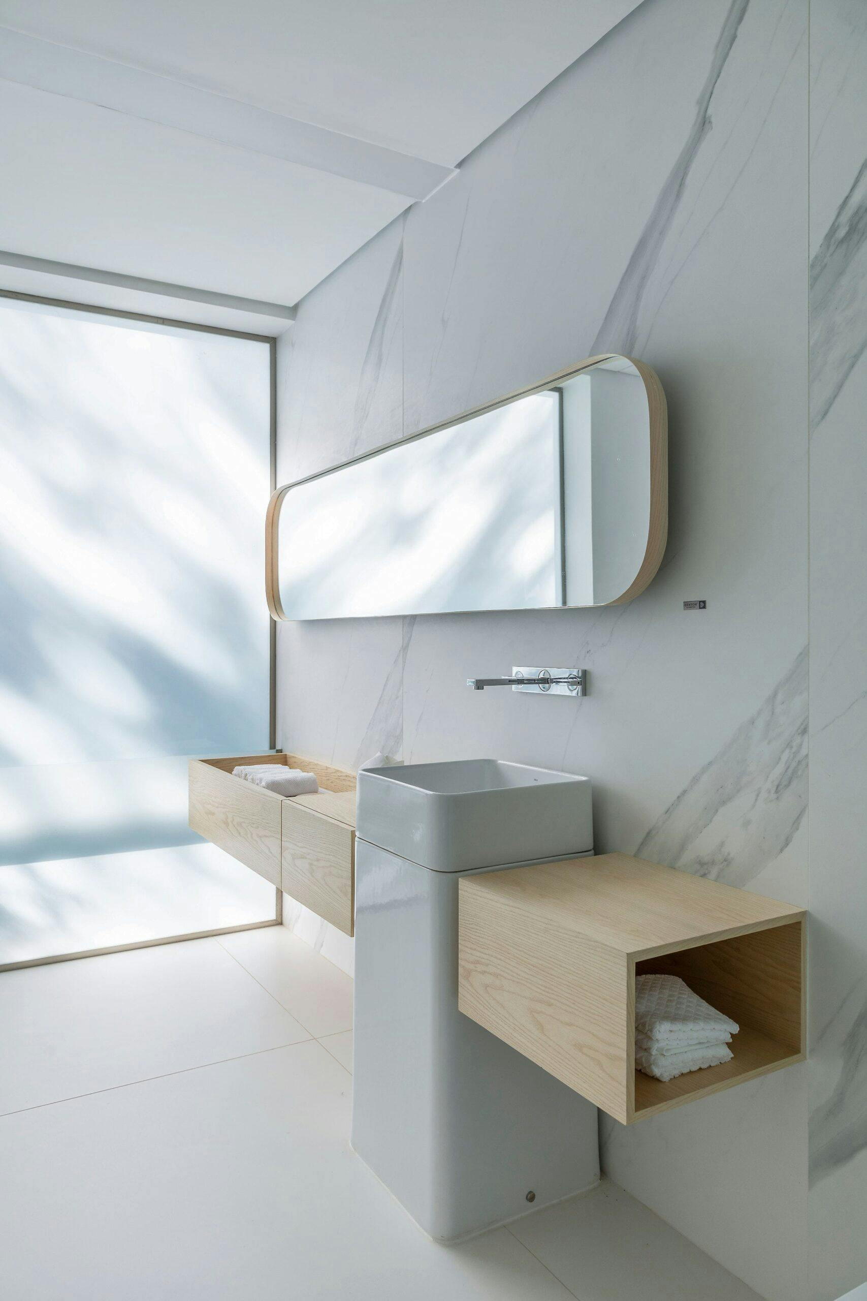 Image number 32 of the current section of {{Small bathrooms: the great secrets of their design}} in Cosentino Australia