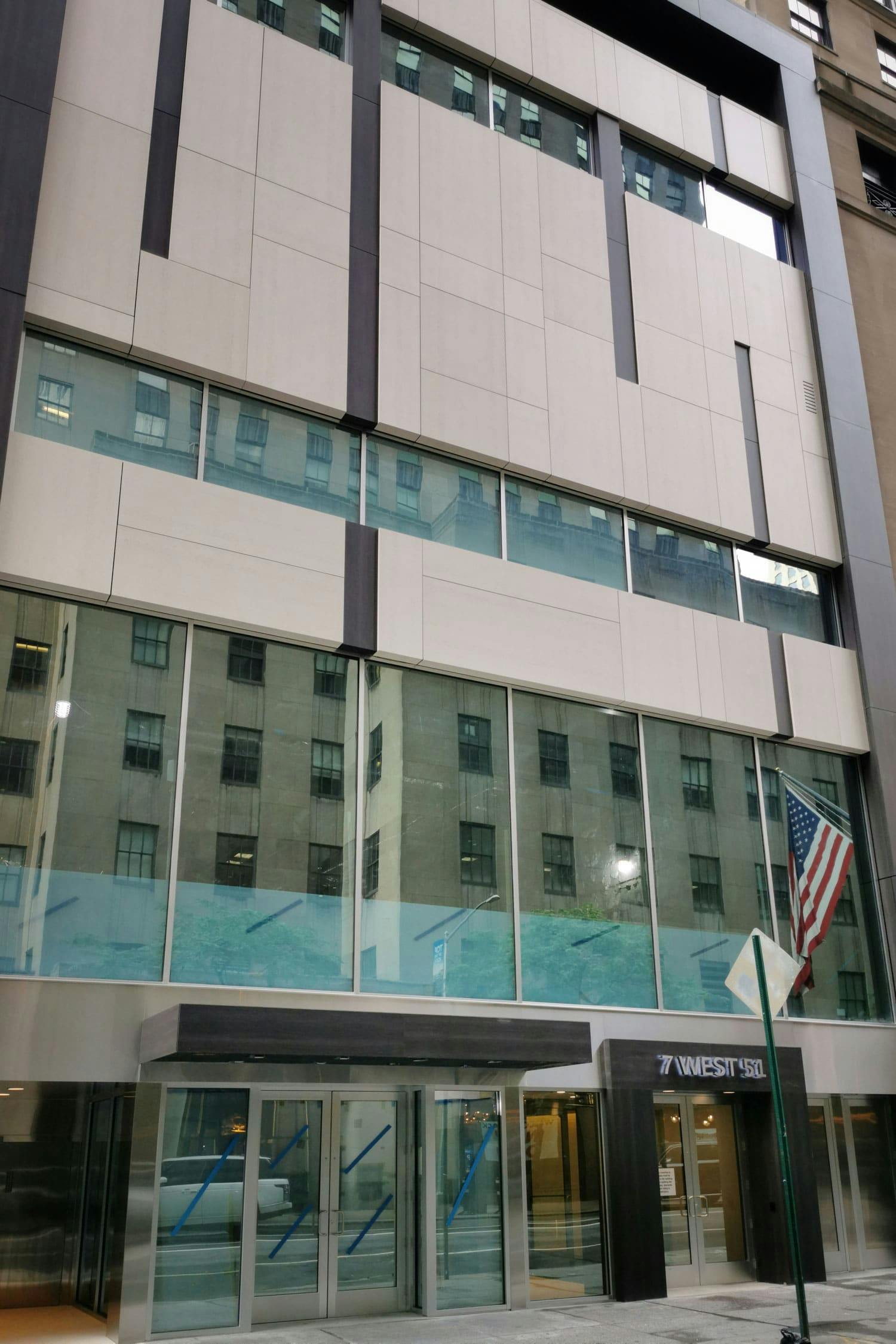 Image number 31 of the current section of Manhattan facade 7 West 51st in Cosentino Australia