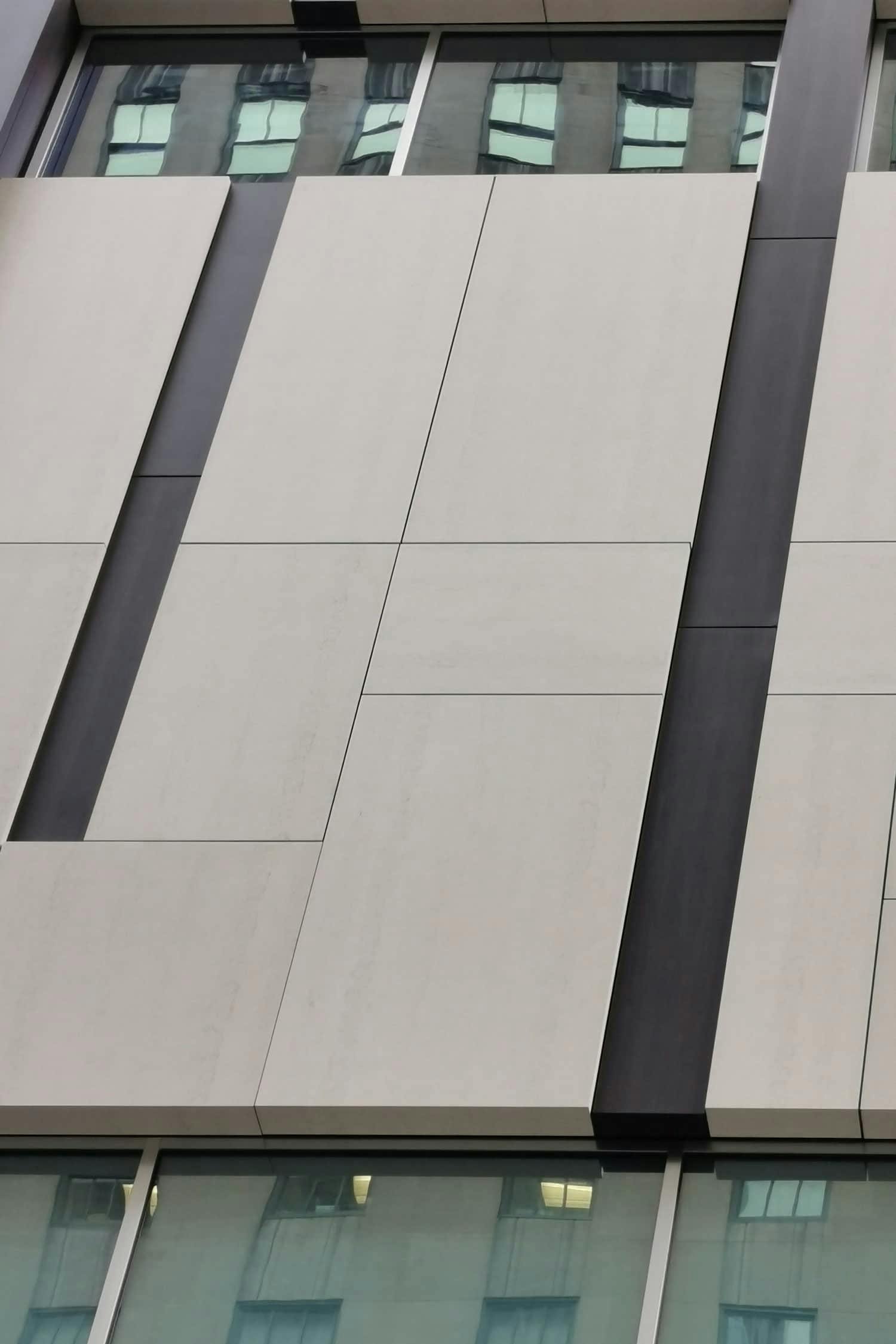 Image number 38 of the current section of Manhattan facade 7 West 51st in Cosentino Australia