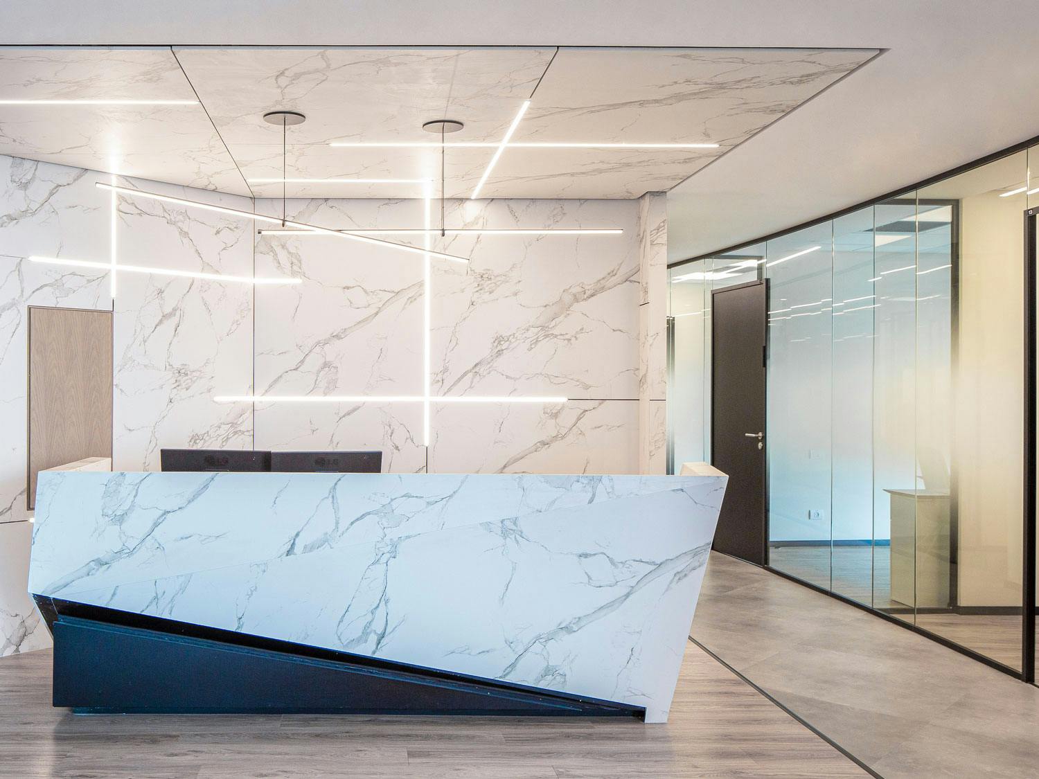Image number 33 of the current section of Liderim offices in Cosentino Australia