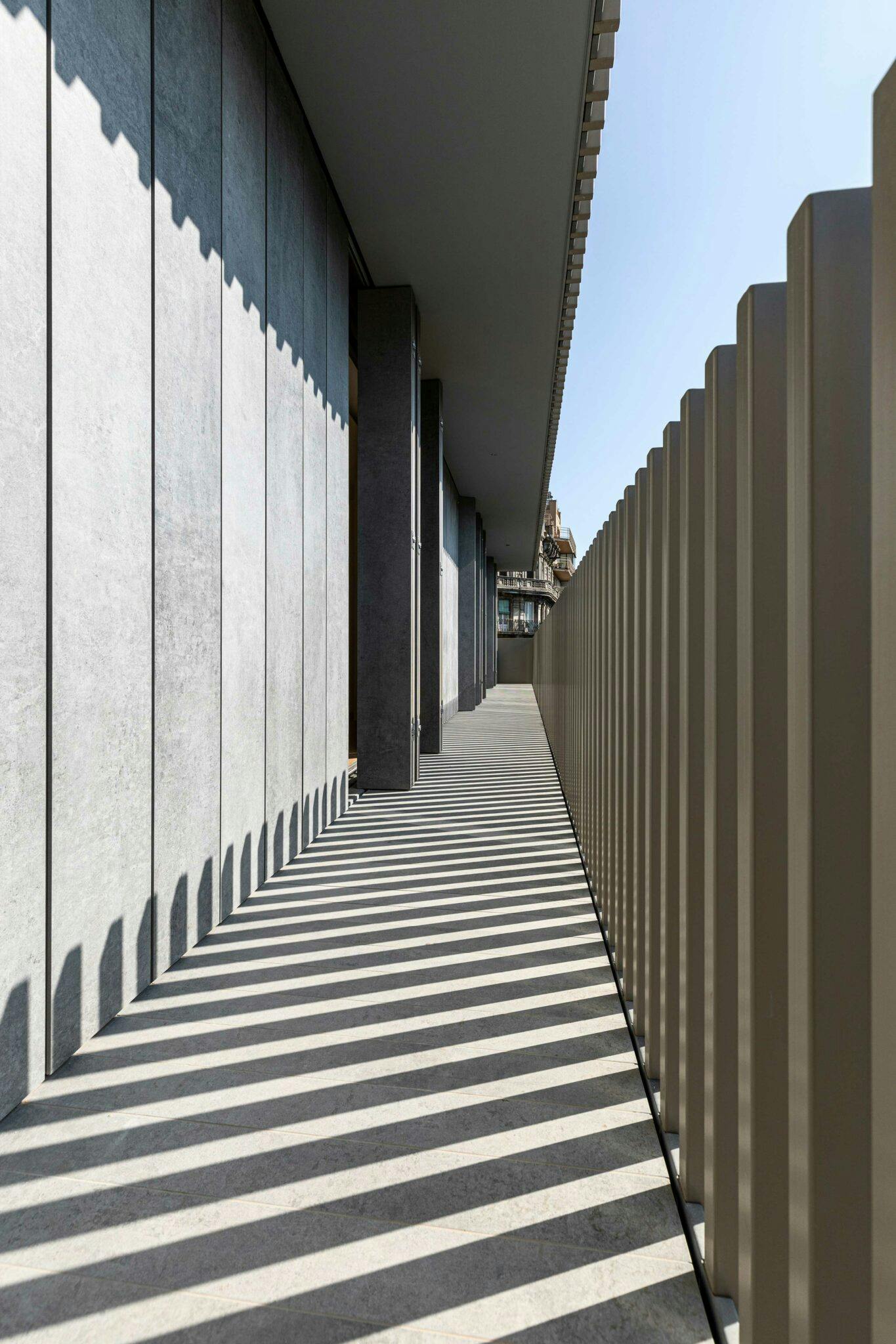 Image number 43 of the current section of Edificio TQ in Cosentino Australia