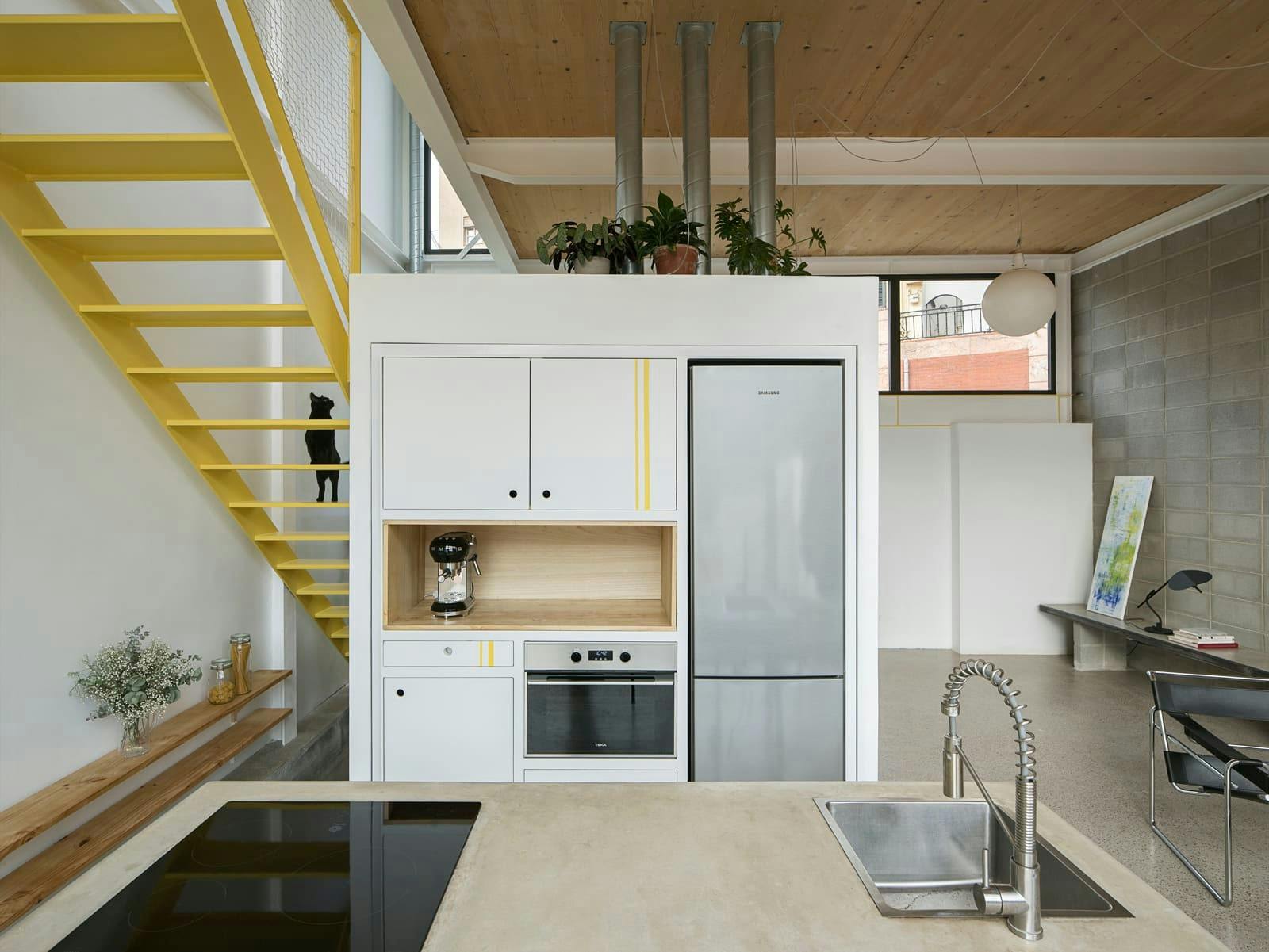 Image number 38 of the current section of Collumpio House in Cosentino Australia