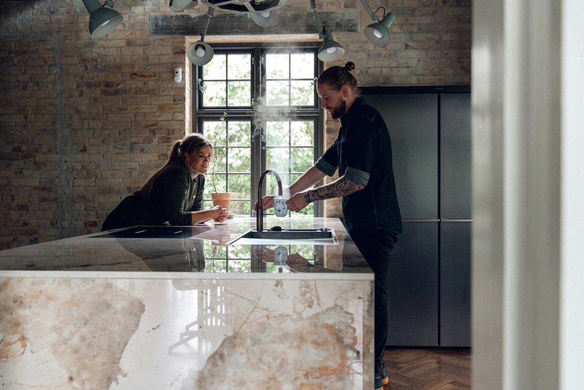 Image number 32 of the current section of {{A kitchen island and a table that changed everything}} in Cosentino Australia