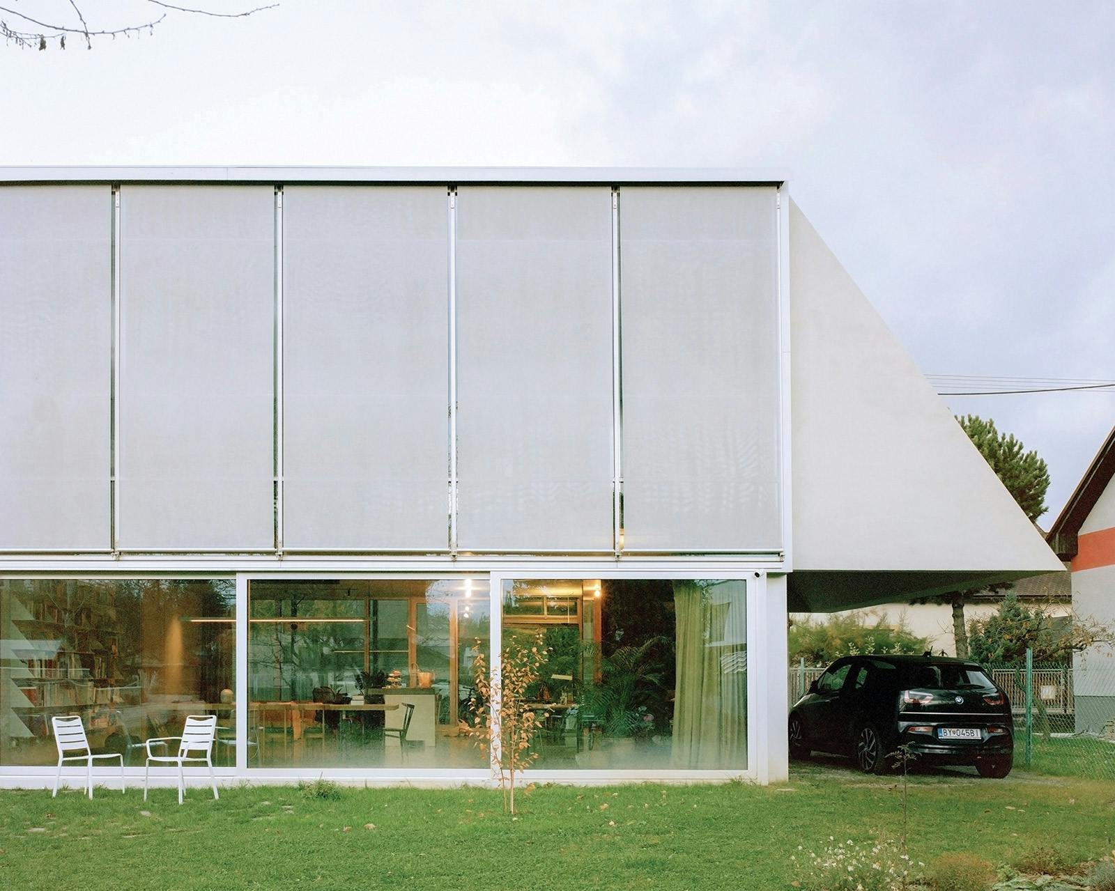 Image number 34 of the current section of Villa Bôrik in Cosentino Australia