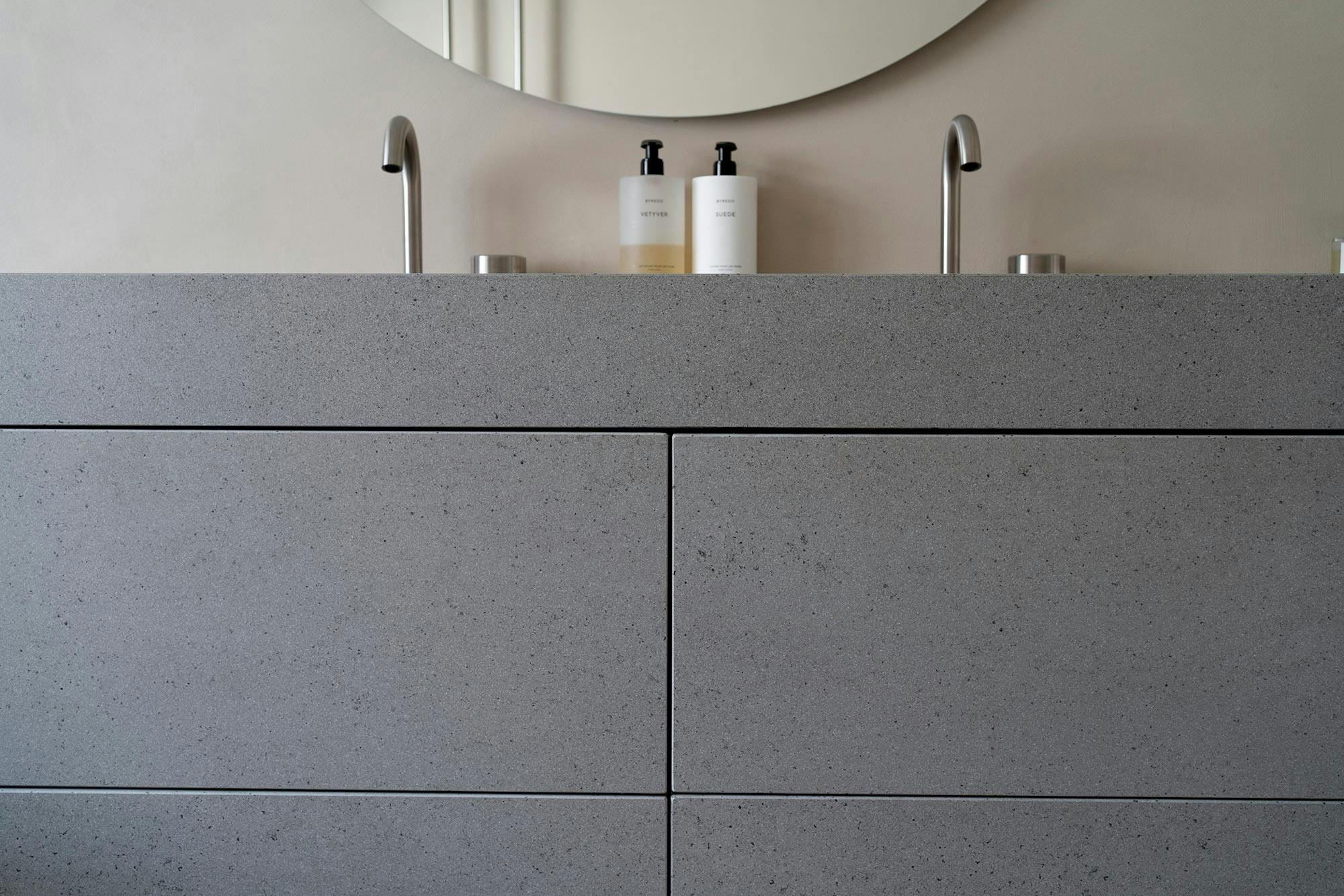 Image number 41 of the current section of Studio Costa Molinos turns to Dekton for the innovative vanity unit in the home of French influencers J’aime tout chez toi in Cosentino Australia