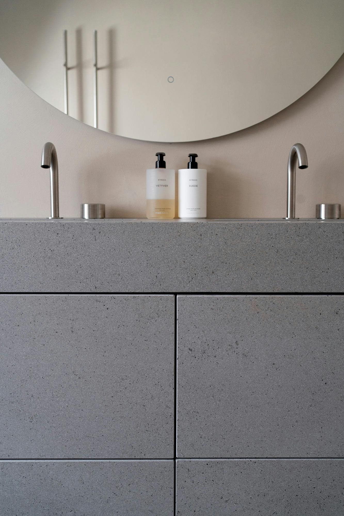 Image number 45 of the current section of Studio Costa Molinos turns to Dekton for the innovative vanity unit in the home of French influencers J’aime tout chez toi in Cosentino Australia