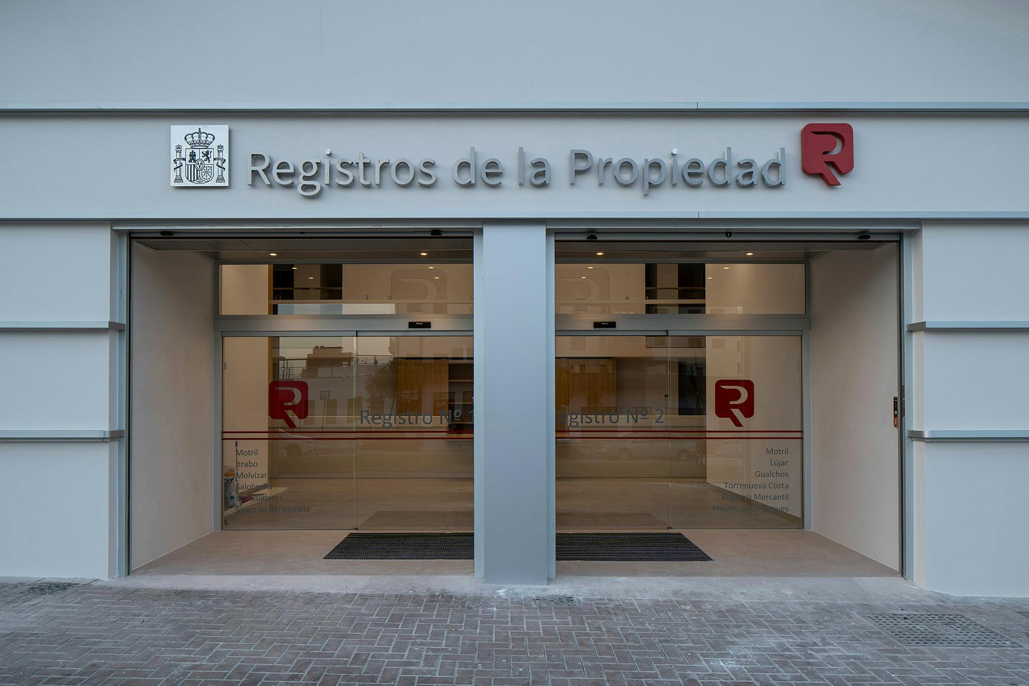 Image number 34 of the current section of New look for the Land Registry offices in Motril in Cosentino Australia