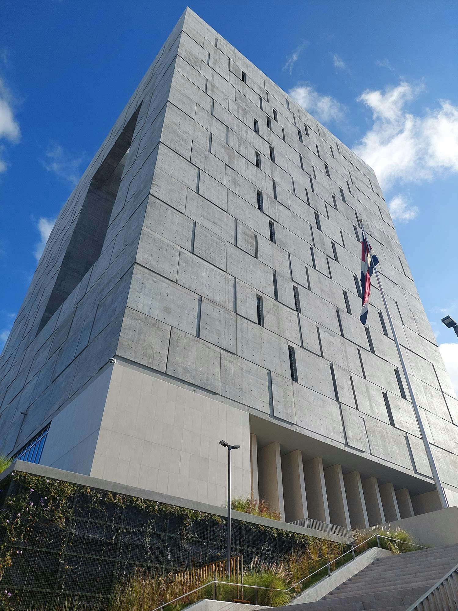 Image number 34 of the current section of Dekton shapes the powerful façade of the Costa Rican Legislative Assembly building, winner of the Macael 2021 Award in Cosentino Australia