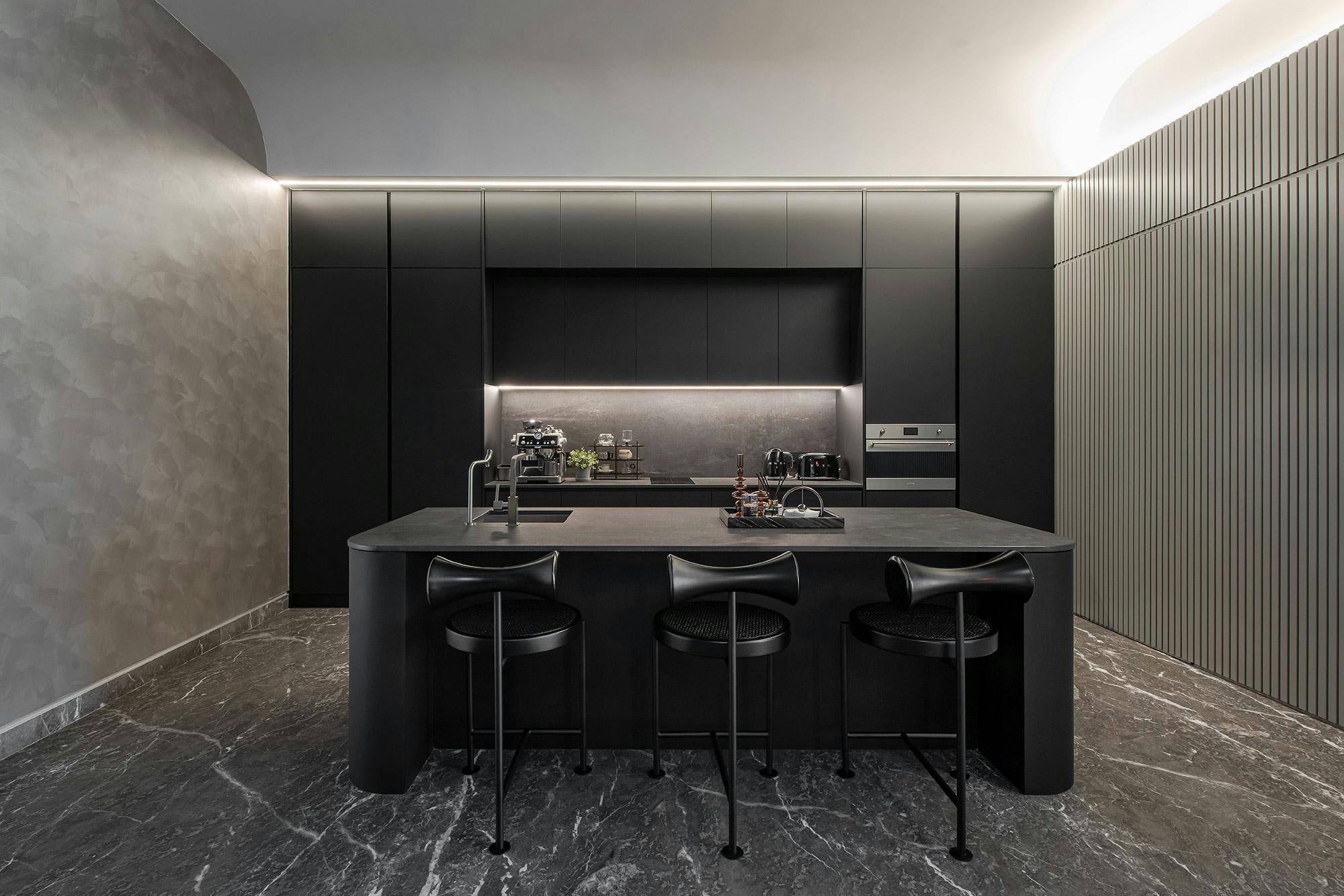 Image number 40 of the current section of Dekton Laos and Eter, the perfect colours for a luxurious designer villa in dark tones in Cosentino Australia
