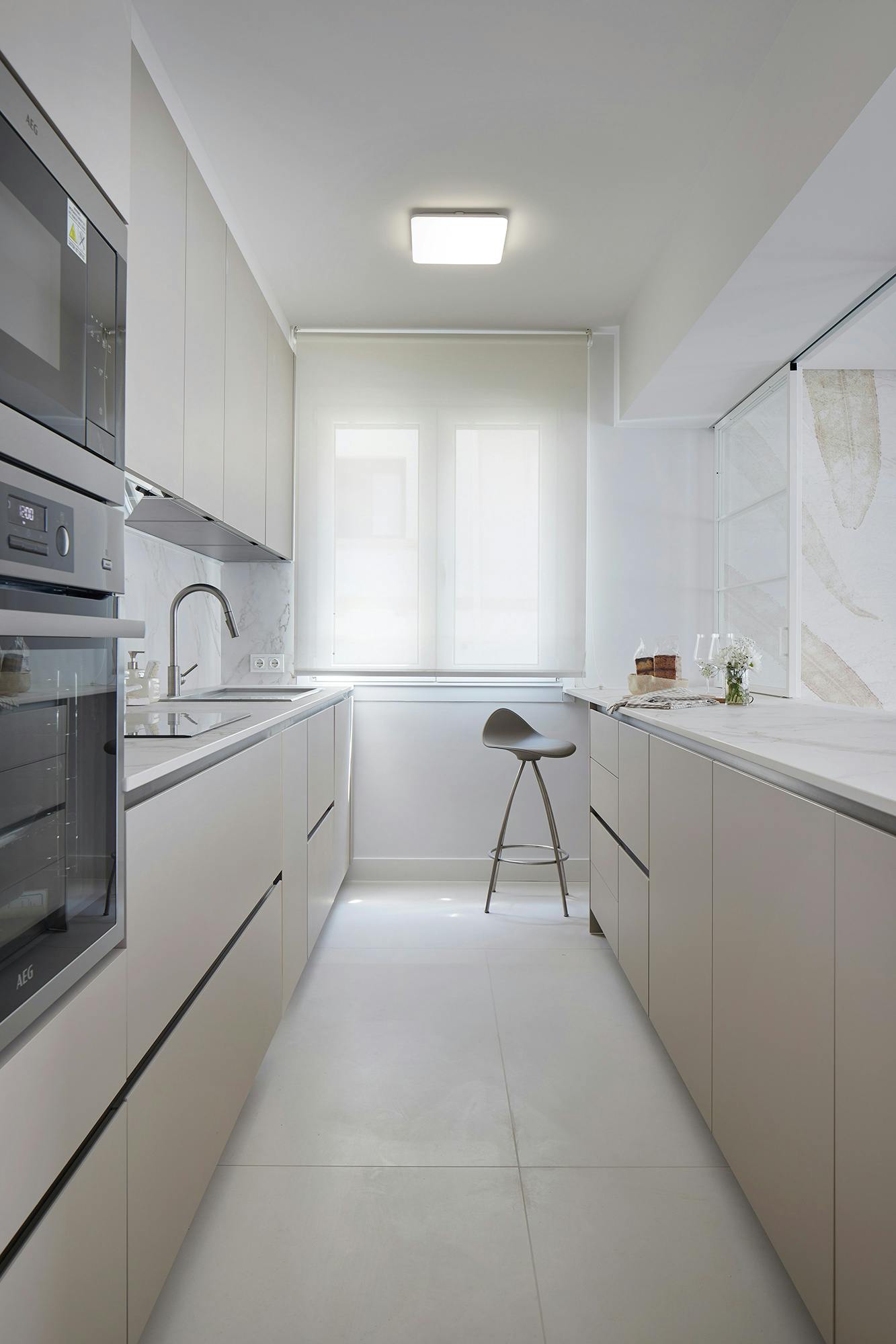Image number 35 of the current section of Dekton revamps and enhances the value of a flat in San Sebastián in Cosentino Australia
