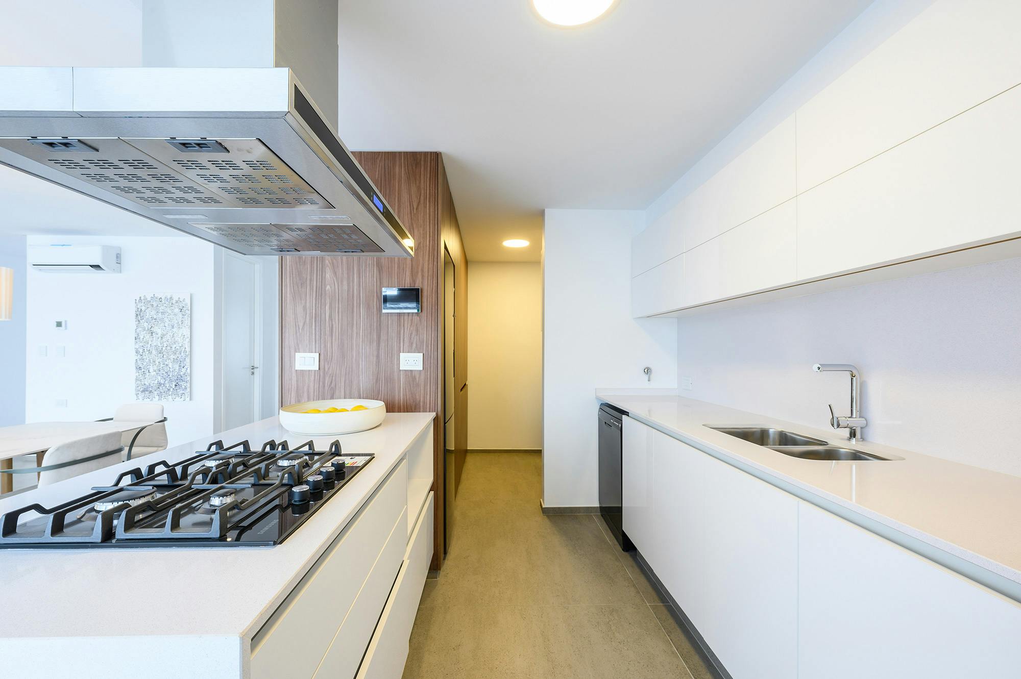 Image number 37 of the current section of Dekton Sirius adds a welcoming touch to the kitchens of a residential development in Dubai in Cosentino Australia