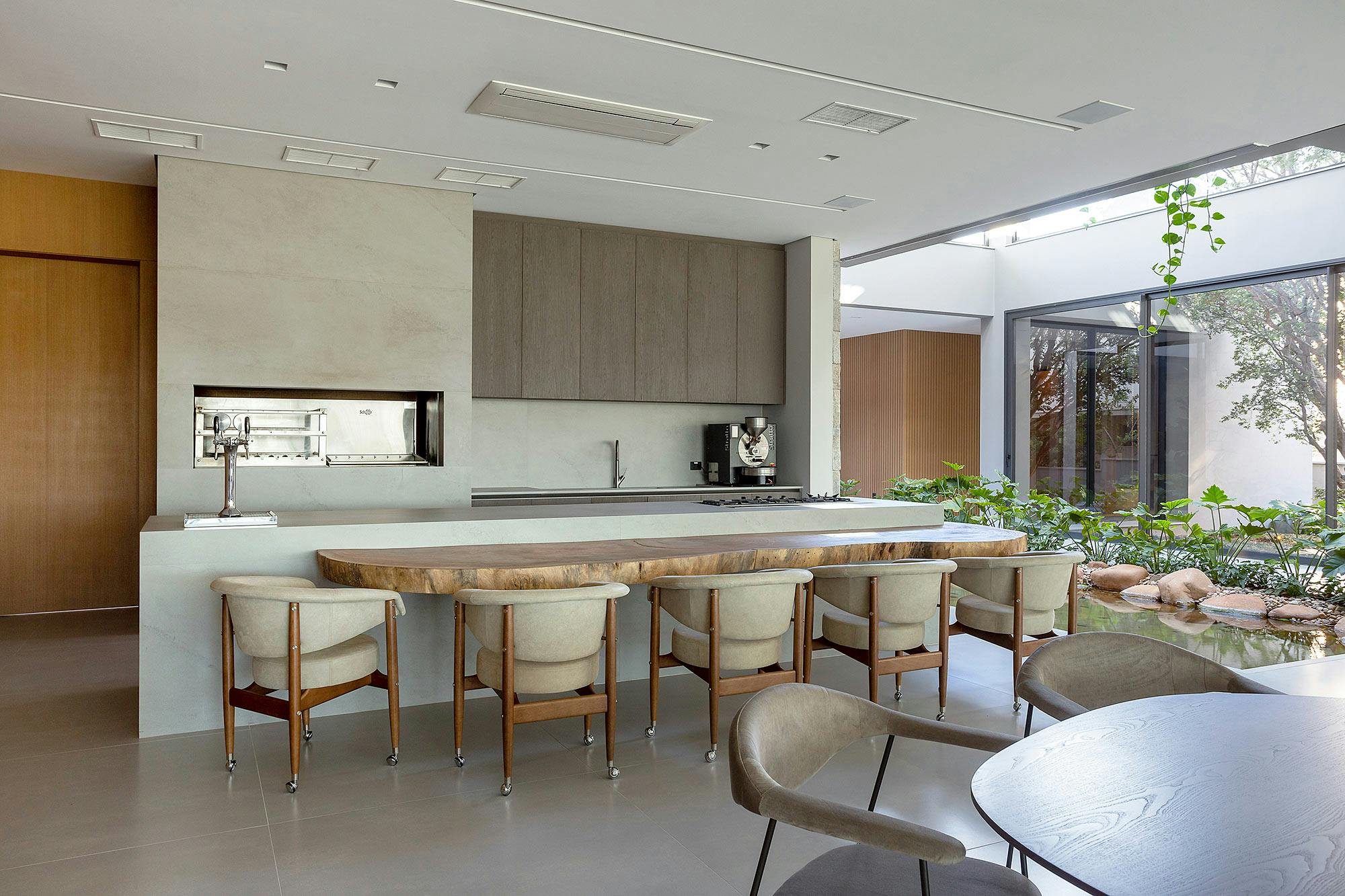 Image number 53 of the current section of Cooking with Silestone in the crystalline “Casa Forest” in Cosentino Australia