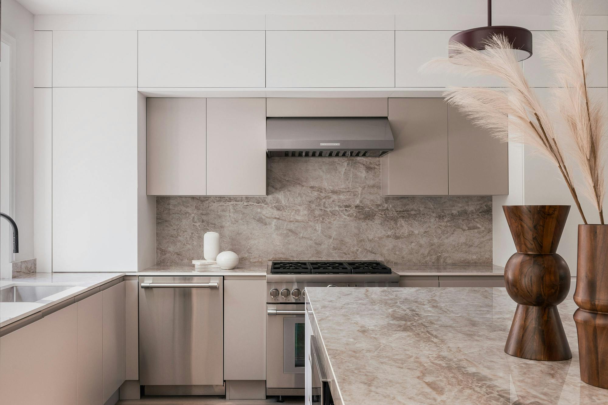Image number 34 of the current section of All in beige: a personal kitchen that blends styles by House Loves in Cosentino Australia