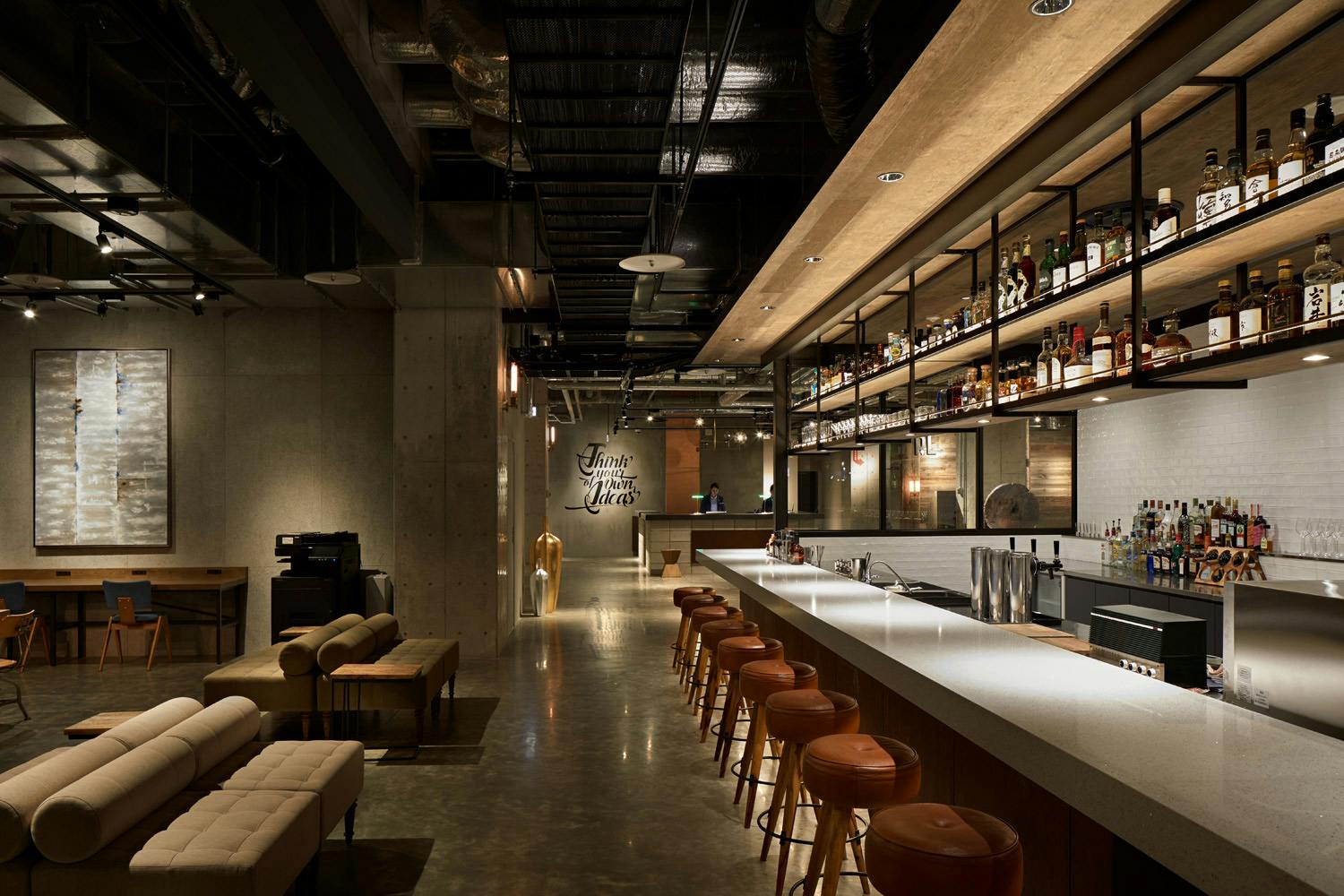 Image number 32 of the current section of Silestone Blanco Maple to recreate the industrial style of an old factory, now transformed into The Warehouse Hotel in Japan in Cosentino Australia
