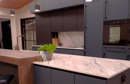 Image number 35 of the current section of Kim Lewis Tiny Home with Silestone Eternal Statuario kitchen countertops in Cosentino Australia