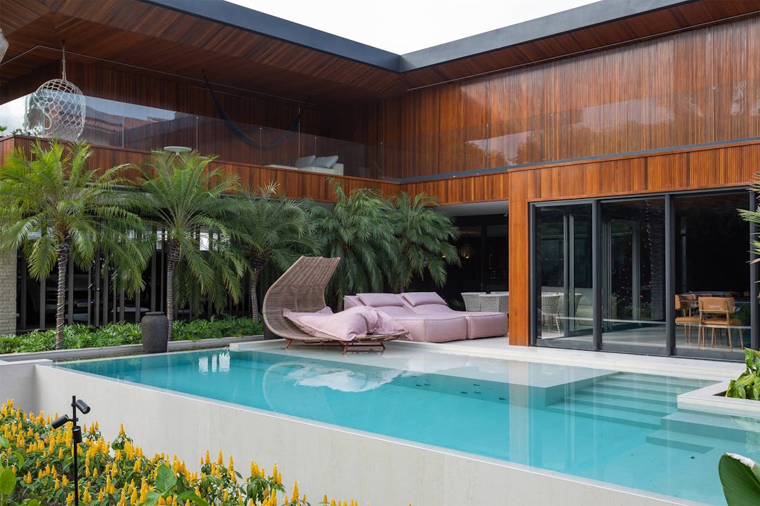 Casa-Orquidea-Bruna-Sa-(4) Image 36 of Casa Orquidea Bruna Sa 4.jpg?auto=format%2Ccompress&fit=crop&ixlib=php 3.3 in Dive Into Design: Stunning pool applications with Dekton by Cosentino - Cosentino