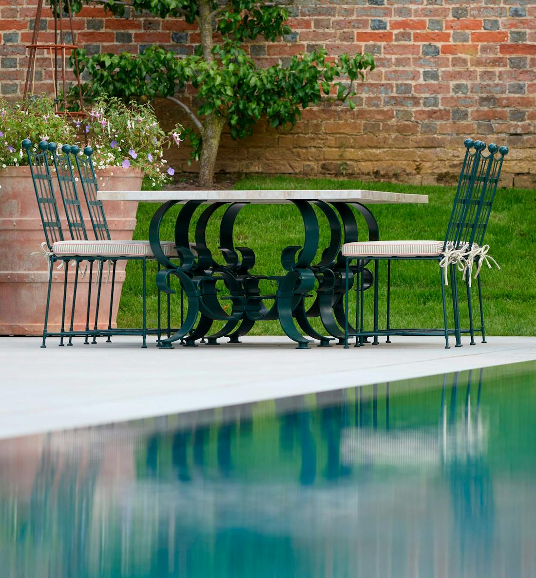 Costwolds-2 Image 38 of Costwolds 2.jpg?auto=format%2Ccompress&fit=crop&ixlib=php 3.3 in Dive Into Design: Stunning pool applications with Dekton by Cosentino - Cosentino