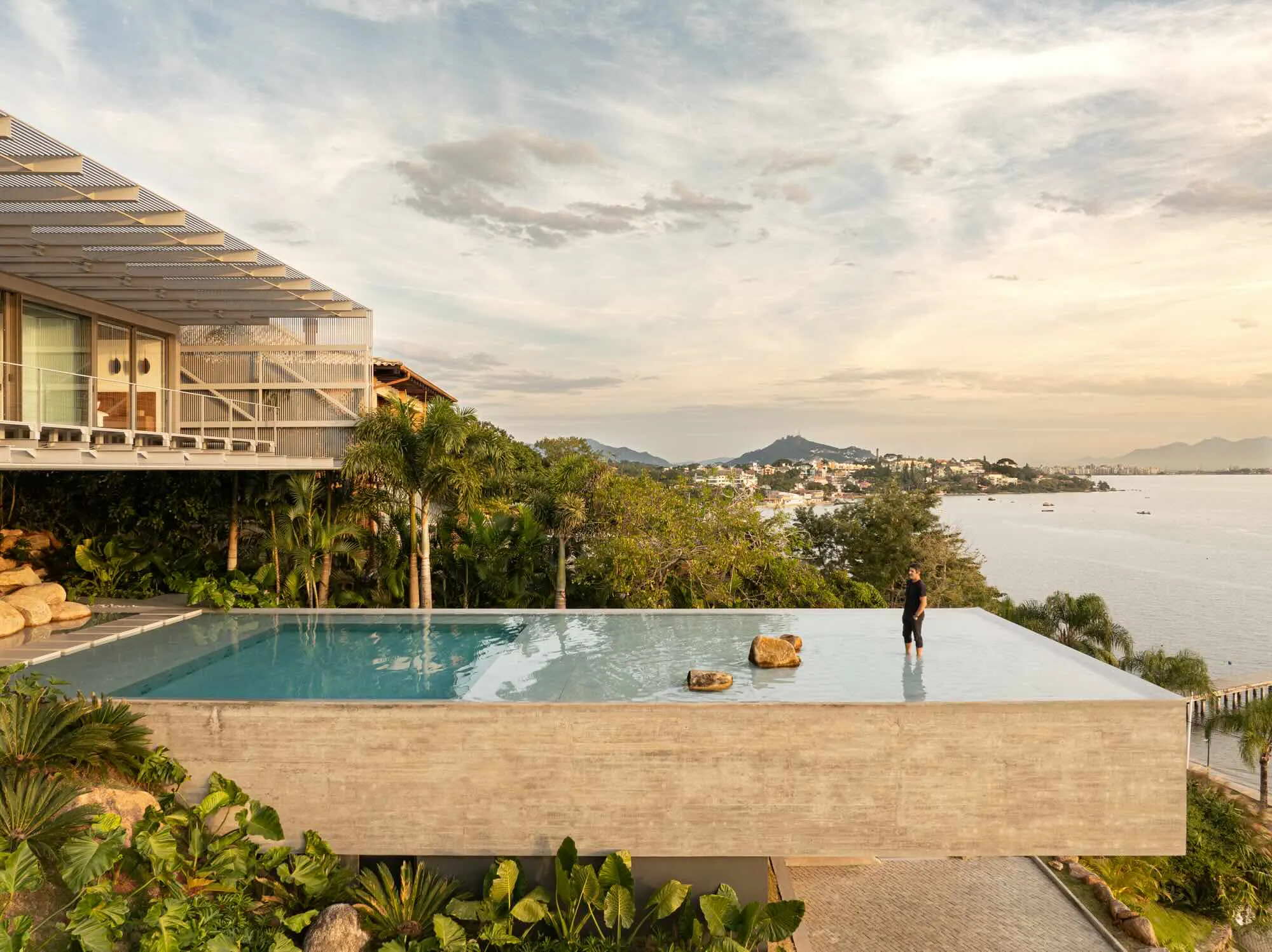 default Image 72 of DK Kovik @tetro.architecture @mgsuperficies @joanafranca 92 1.jpeg?auto=format%2Ccompress&ixlib=php 3.3 in Inspiration - Cosentino