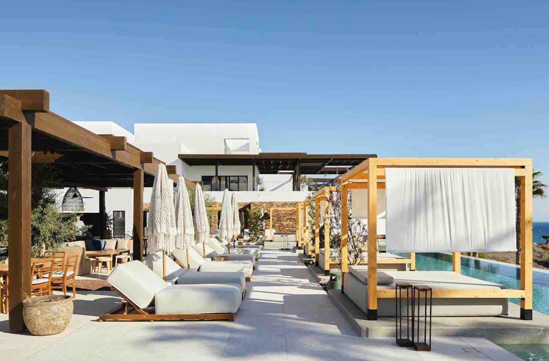 Screenshot Image 42 of ggg.jpg?auto=format%2Ccompress&fit=crop&ixlib=php 3.3 in Dive Into Design: Stunning pool applications with Dekton by Cosentino - Cosentino