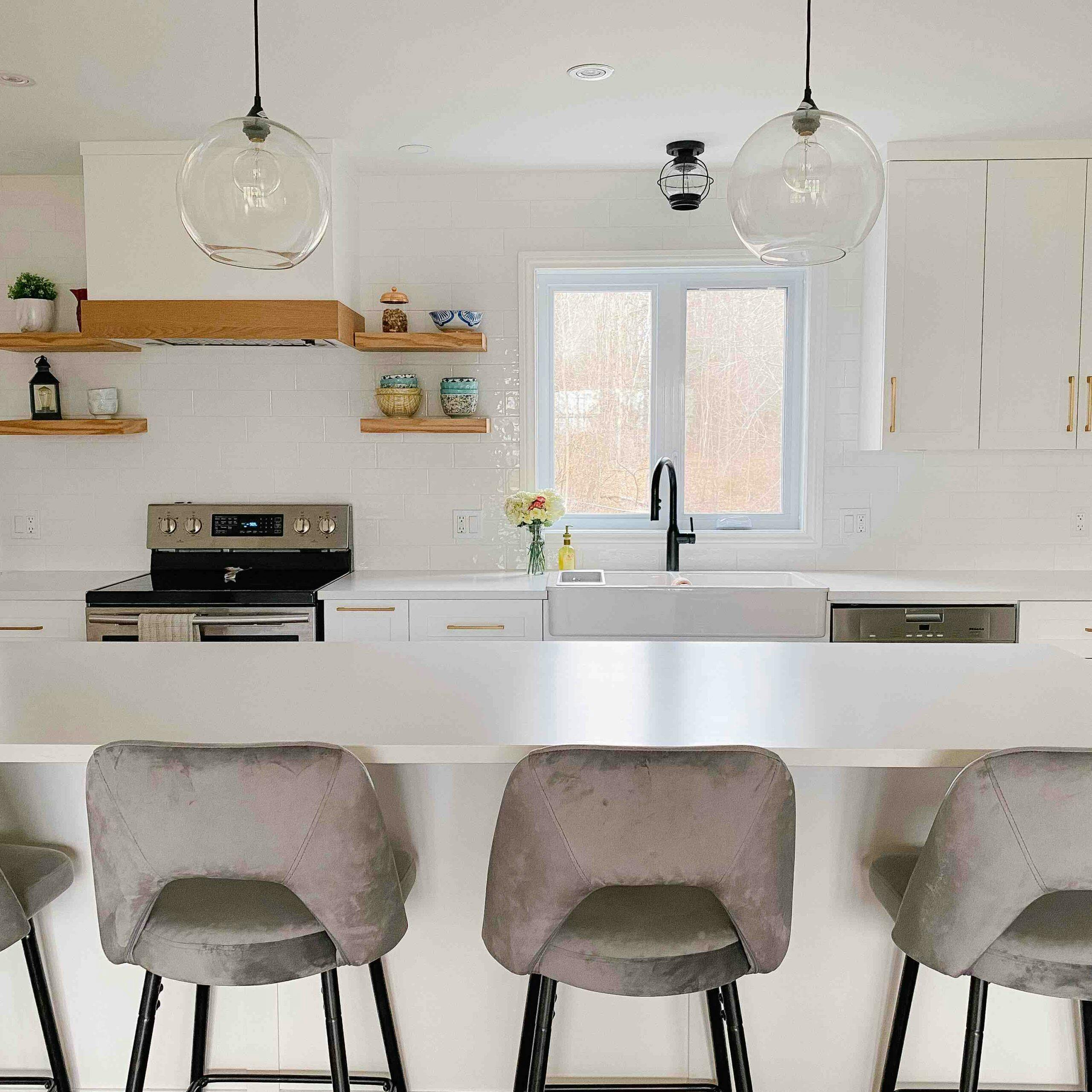 Image number 32 of the current section of A look inside Jaime Damak’s modern farmhouse kitchen in Cosentino Canada