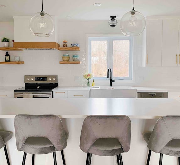 Image number 33 of the current section of A look inside Jaime Damak’s modern farmhouse kitchen in Cosentino Canada