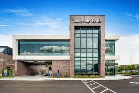 Image number 33 of the current section of Lakeside Bank in Cosentino Canada